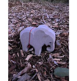 Elephant, Small Eating - Ostheimer