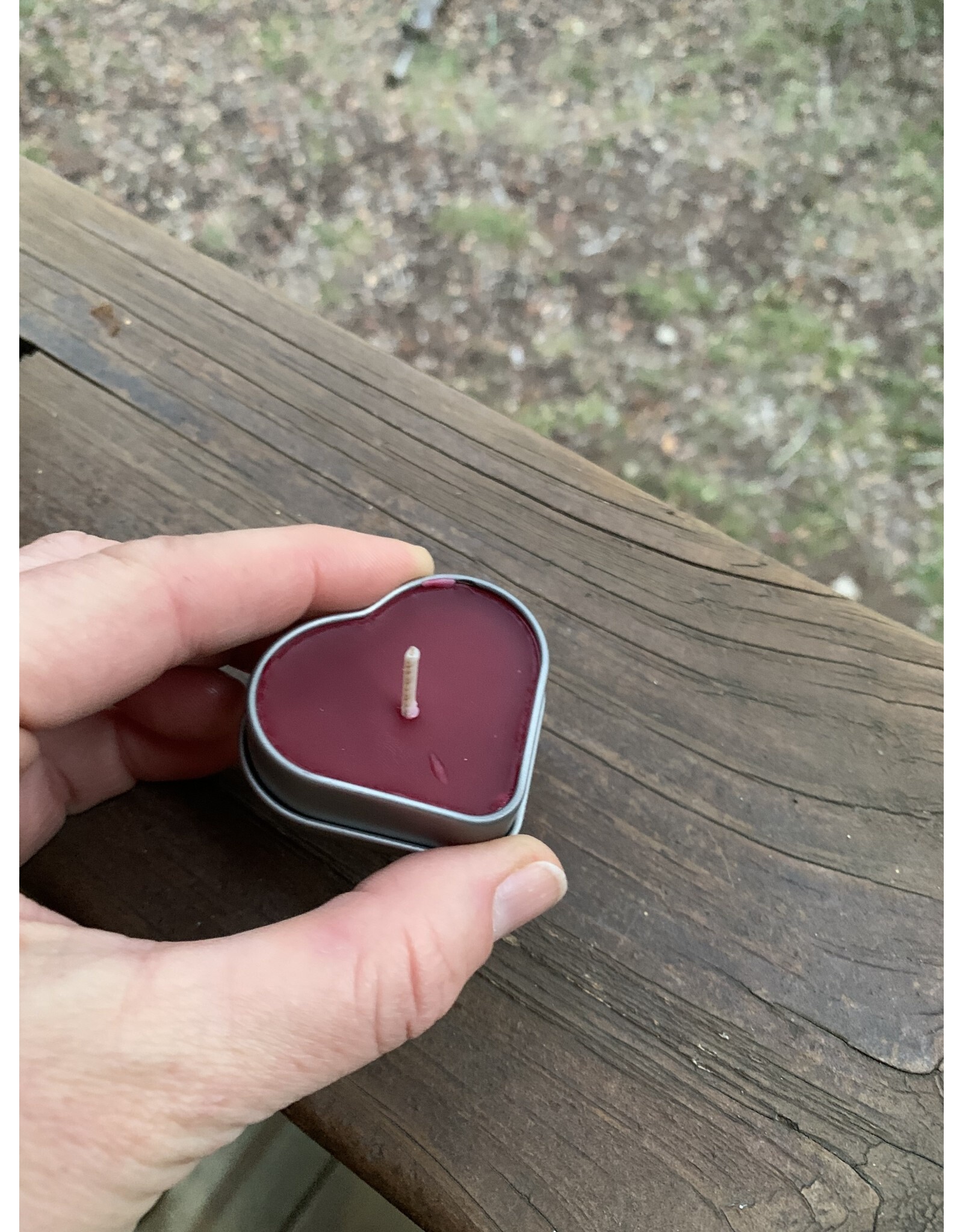 Aromatherapy Heart Tin - Beeswax. Cinnamon scent