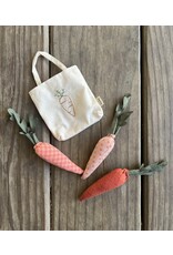 Mini Carrots in Shopping Bag. Maileg