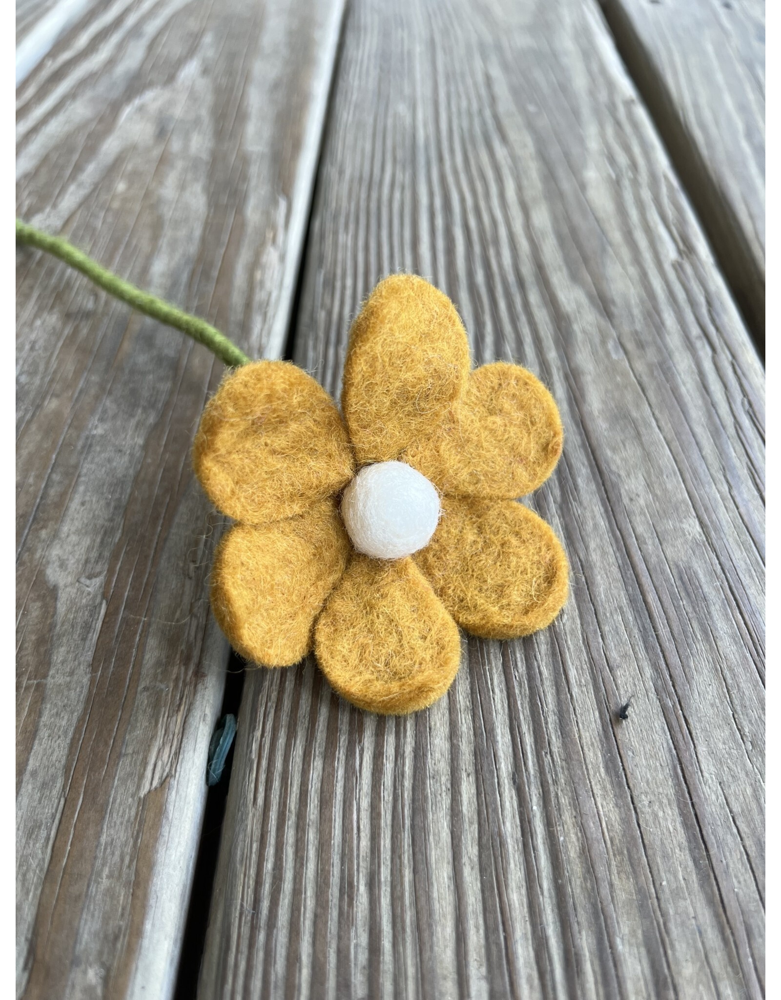 Simple Felt Daisy - Mustard Yellow