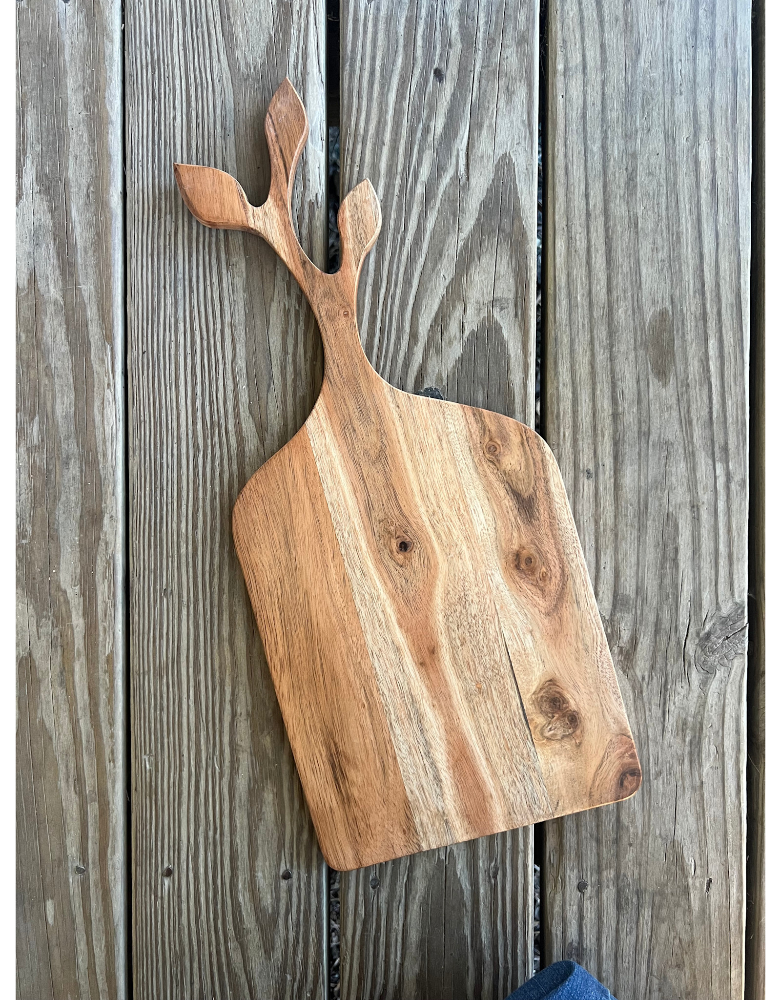 Acacia Cutting Board with Leaf Handle. 20x8.5. Local pick up only