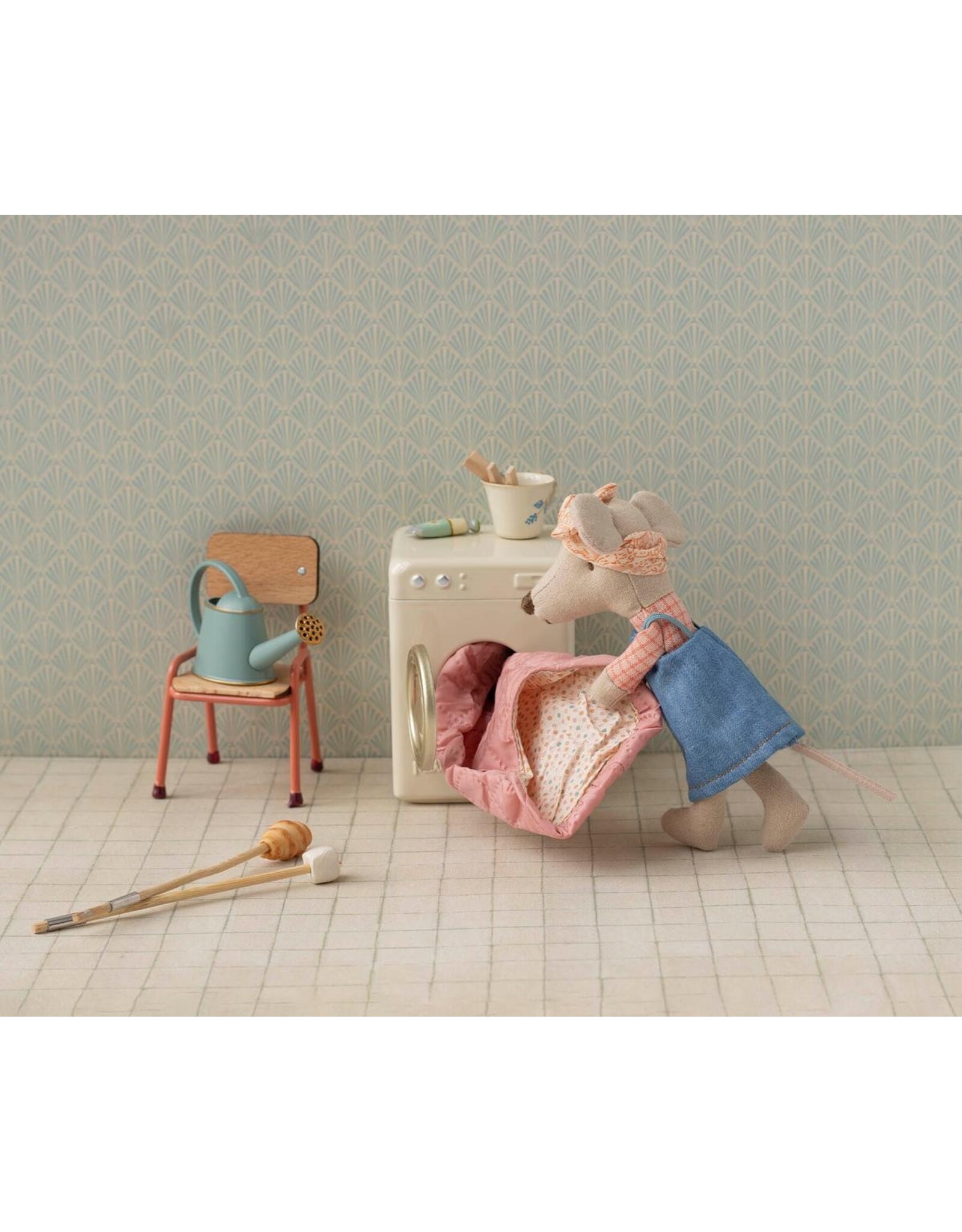 Mouse Chair, Coral. Maileg