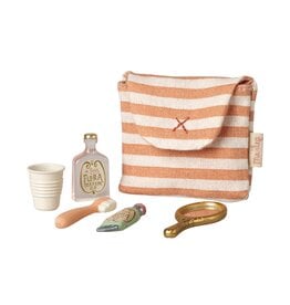 Toothbrush Set in a Bag, Coral. Maileg