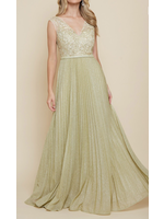 MFM2442 -MOB PLTD GOWN