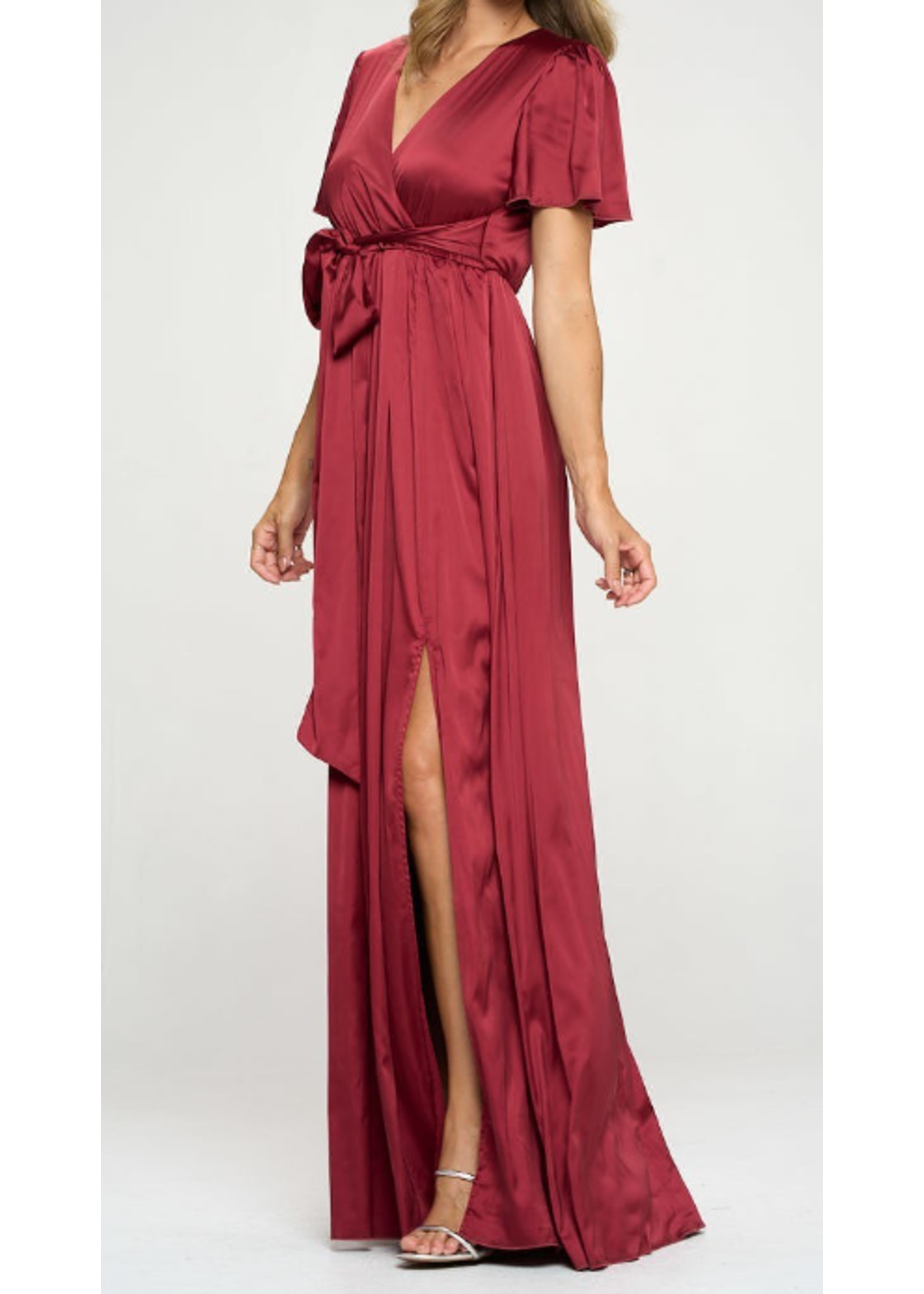 RR9350P10 -SATIN VNECK W HIGH SLIT