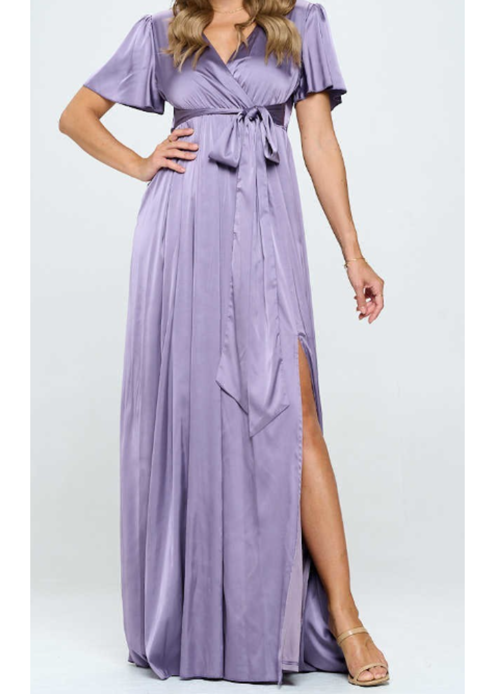 RR9350P10 -SATIN VNECK W HIGH SLIT