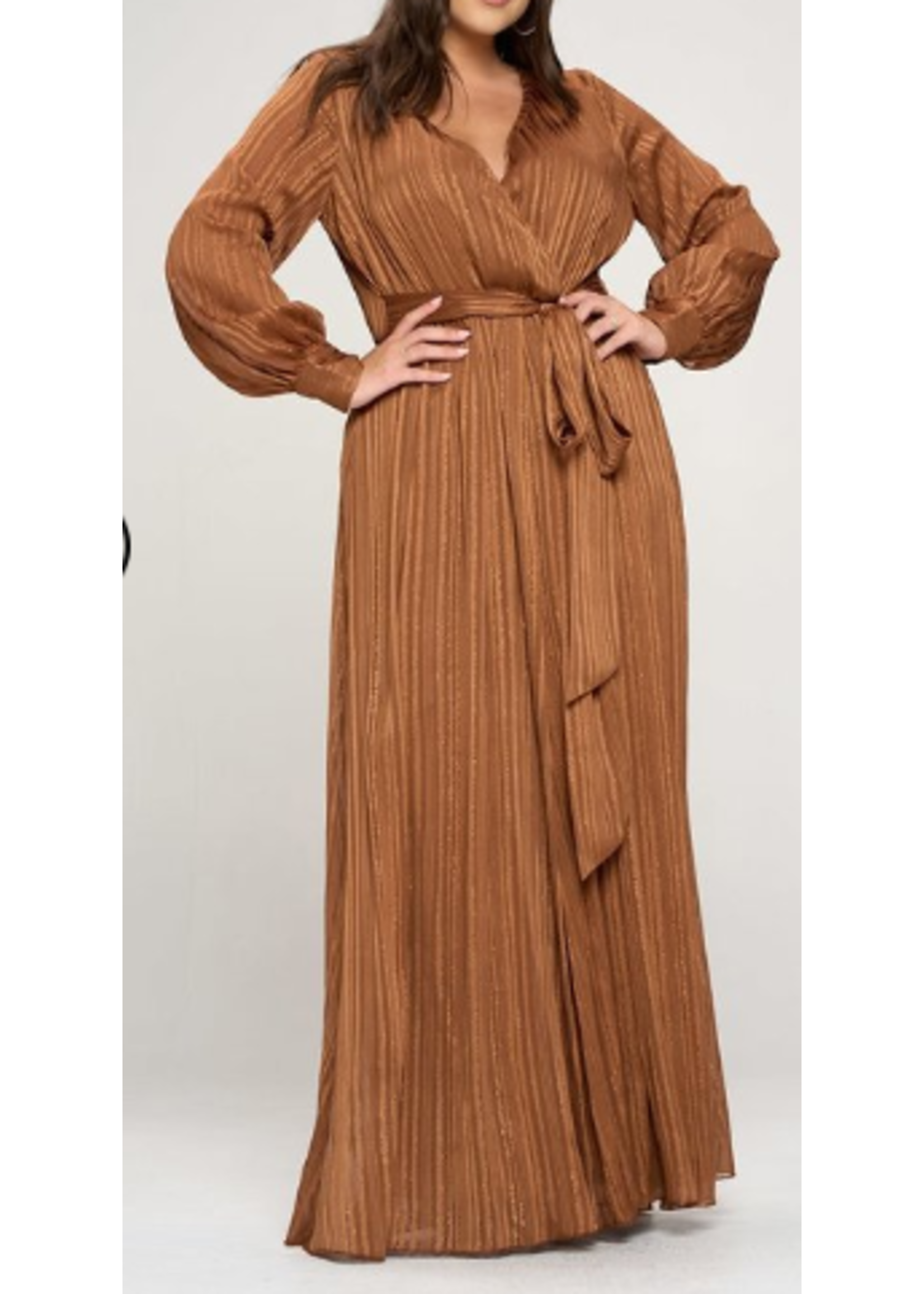 RR9011 - LONG SLEEVE VNECK GOWN W FLOW