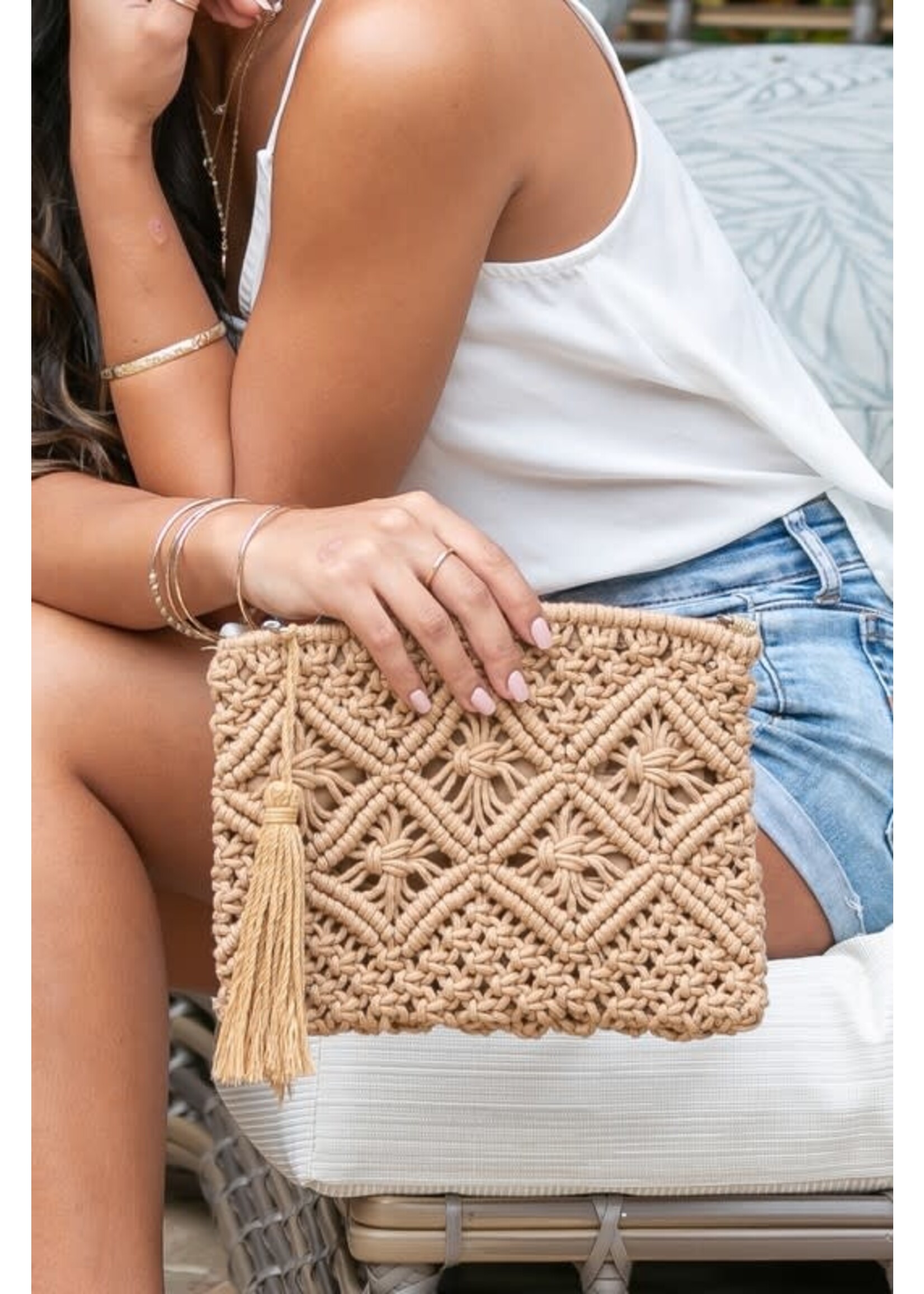 ACCMT - MACRAME WOVEN CLUTCH W OPEN POCKET TASSEL & ZIP CLOSURE