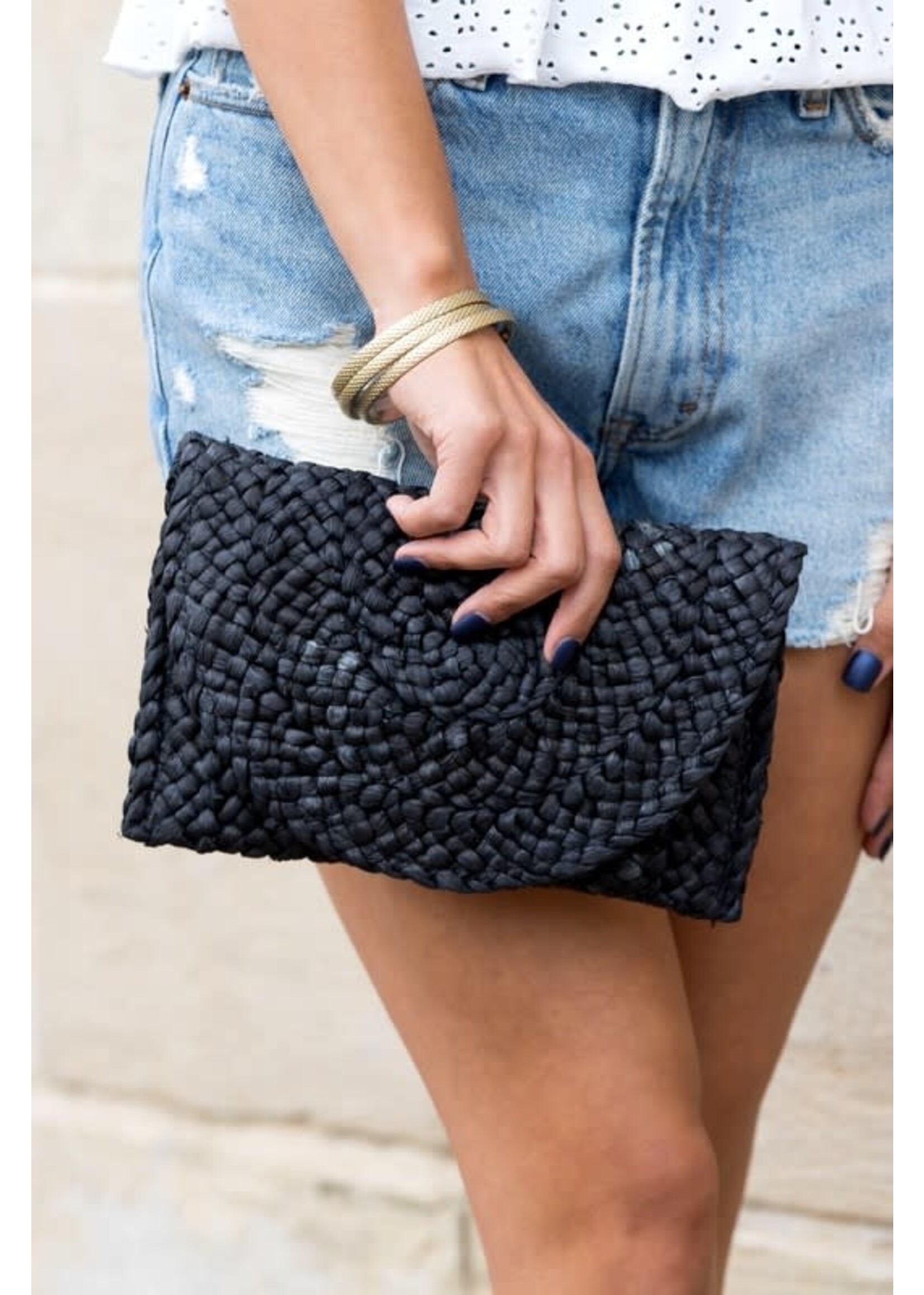 ACCFS  - FOLD OVER STRAW CLUTCH