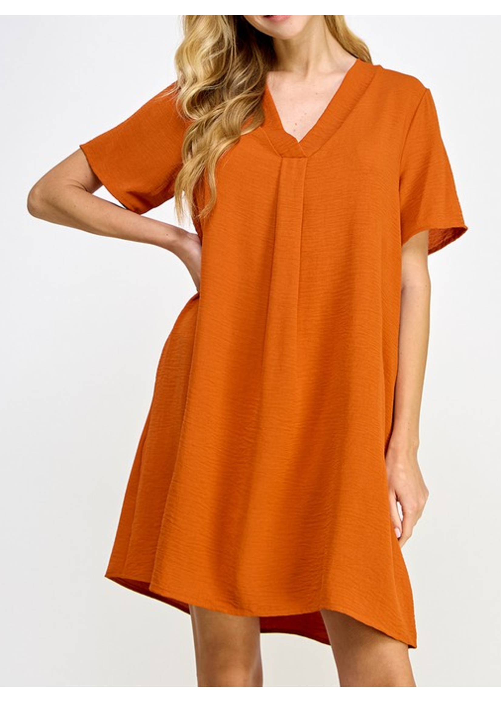 2HD3917 - SOLIVE VNECK SHIFT DRESS W CROSSOVER NECKLINE