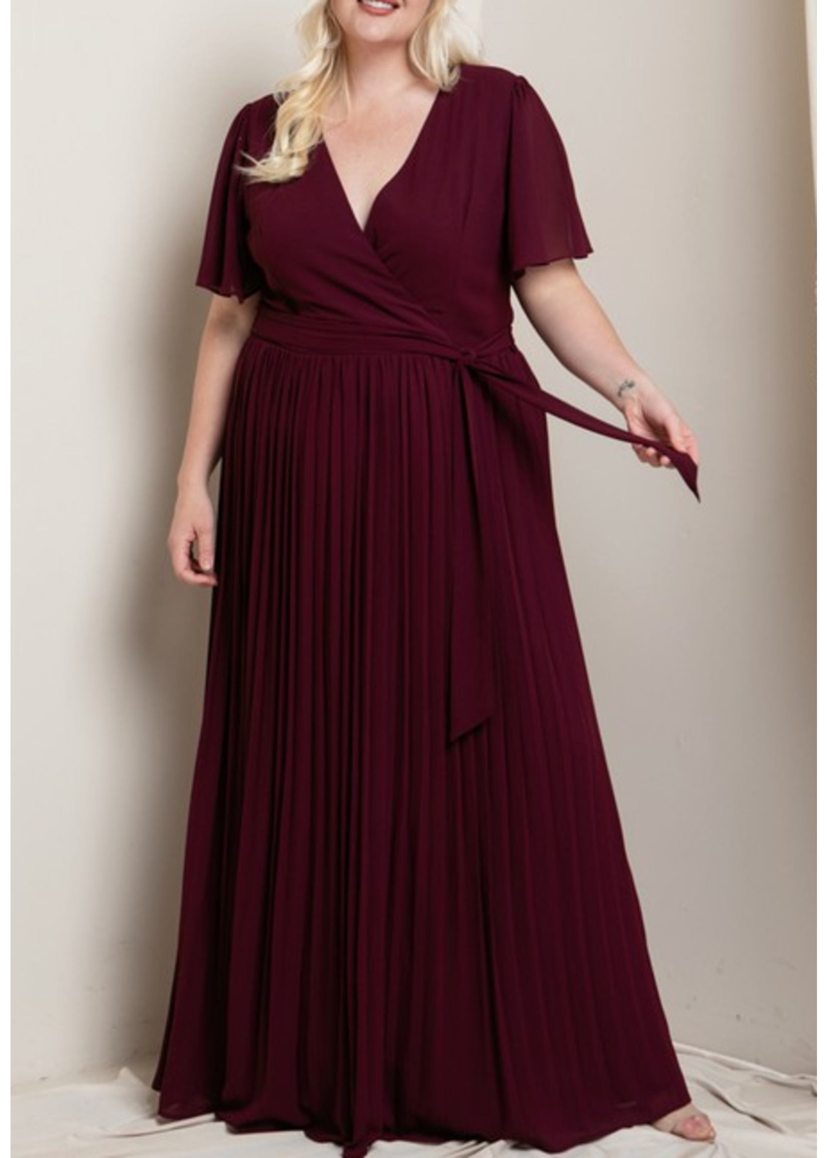 SBPM40221 - PLUS SIZE PLEATED GOWN