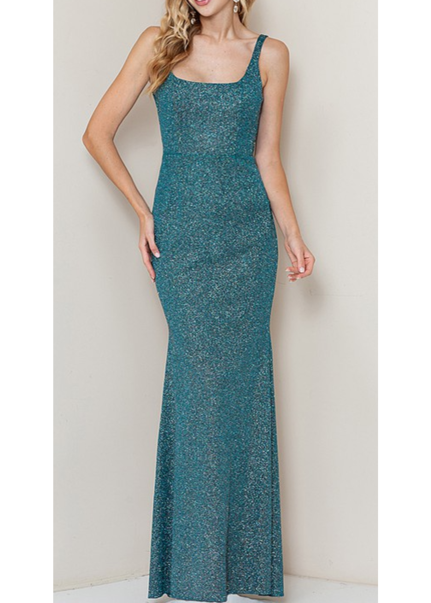 MANMF22141 - SQUARE NECK SLEEVELSS SPARKLE EVENING GOWN