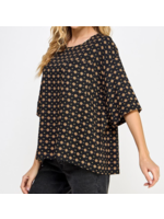 AAA2262 - Relaxed round neck top with a front pocket.