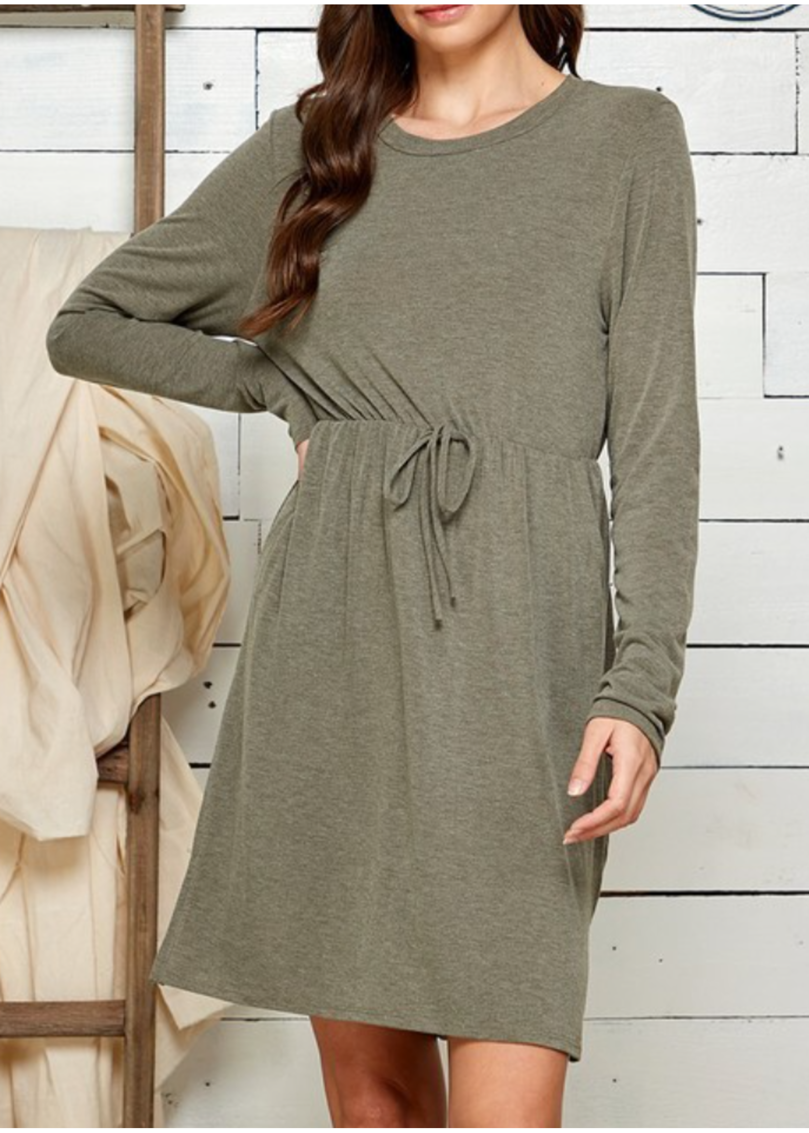 SLSD21094P - PLUS LONG SLEEVE SHIFT DRESS