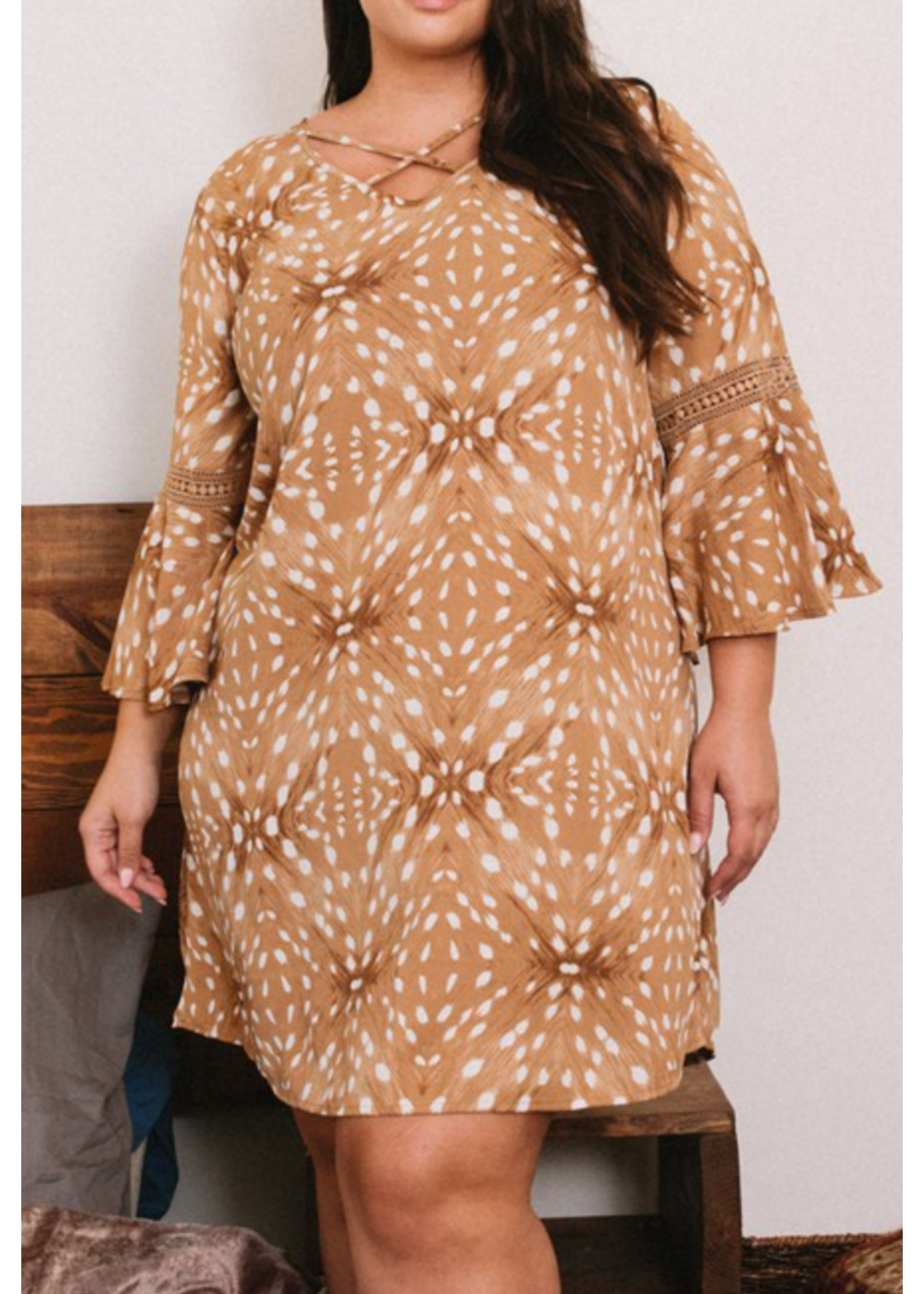 OIID14359P - PLUS GEO PRINTED WOVEN SHIFT DRESS