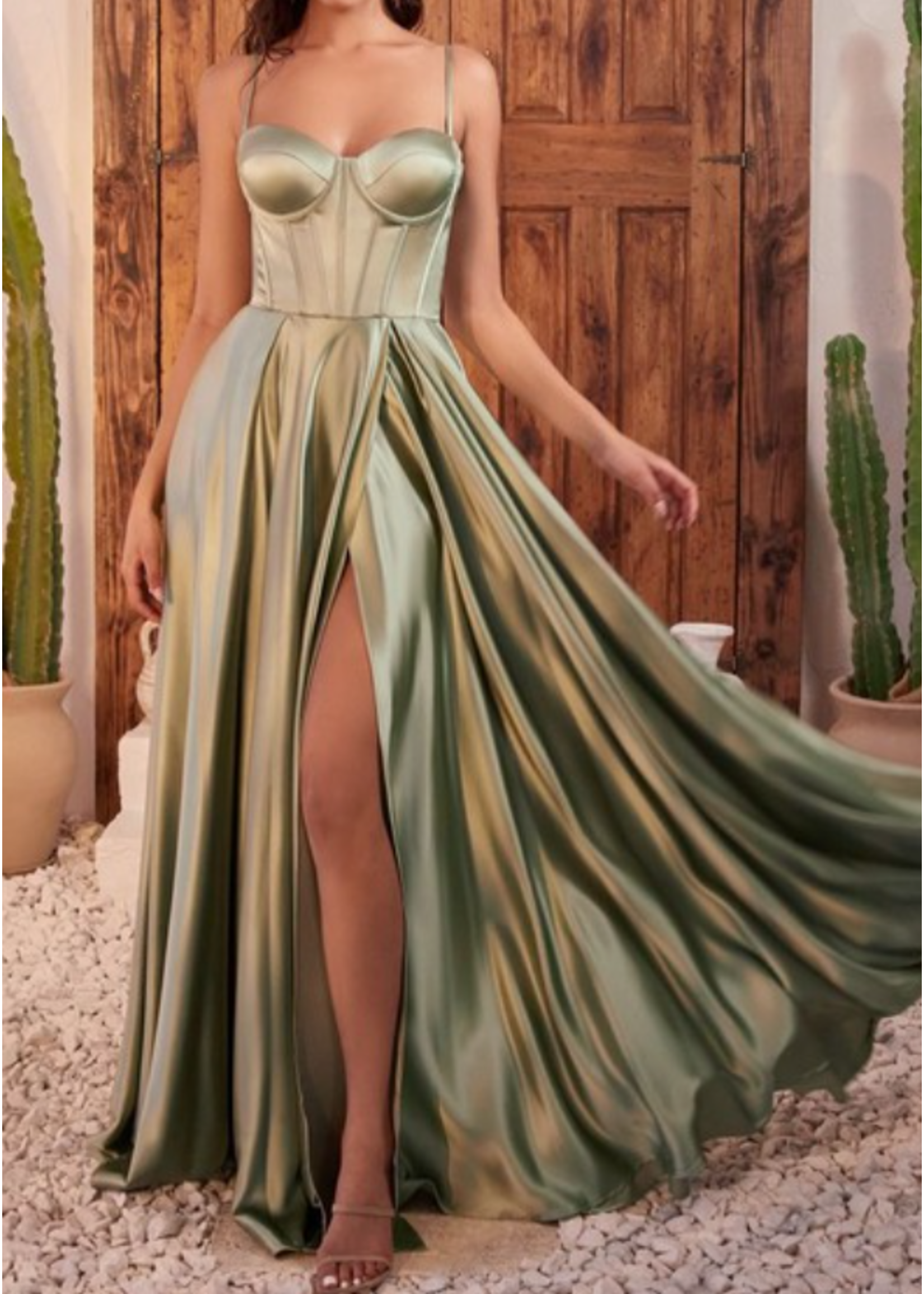 CDCD337 - EVENING GOWN / EXPOSED CORSET BALLGOWN