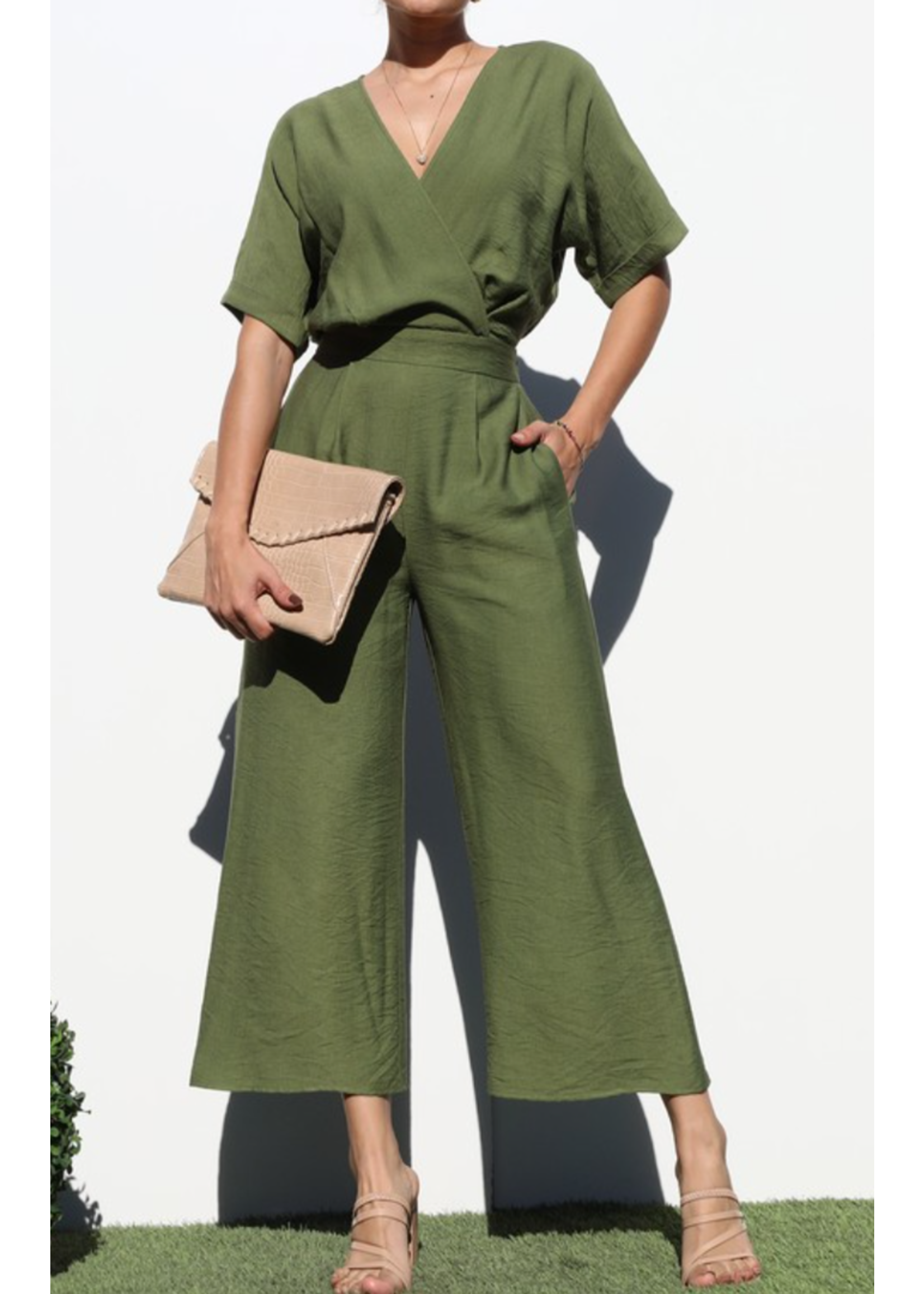 DDDD7032 - LOOSE FIT WOVEN JUMPSUIT   W BACK ELASTIC BAND  & POCKETS