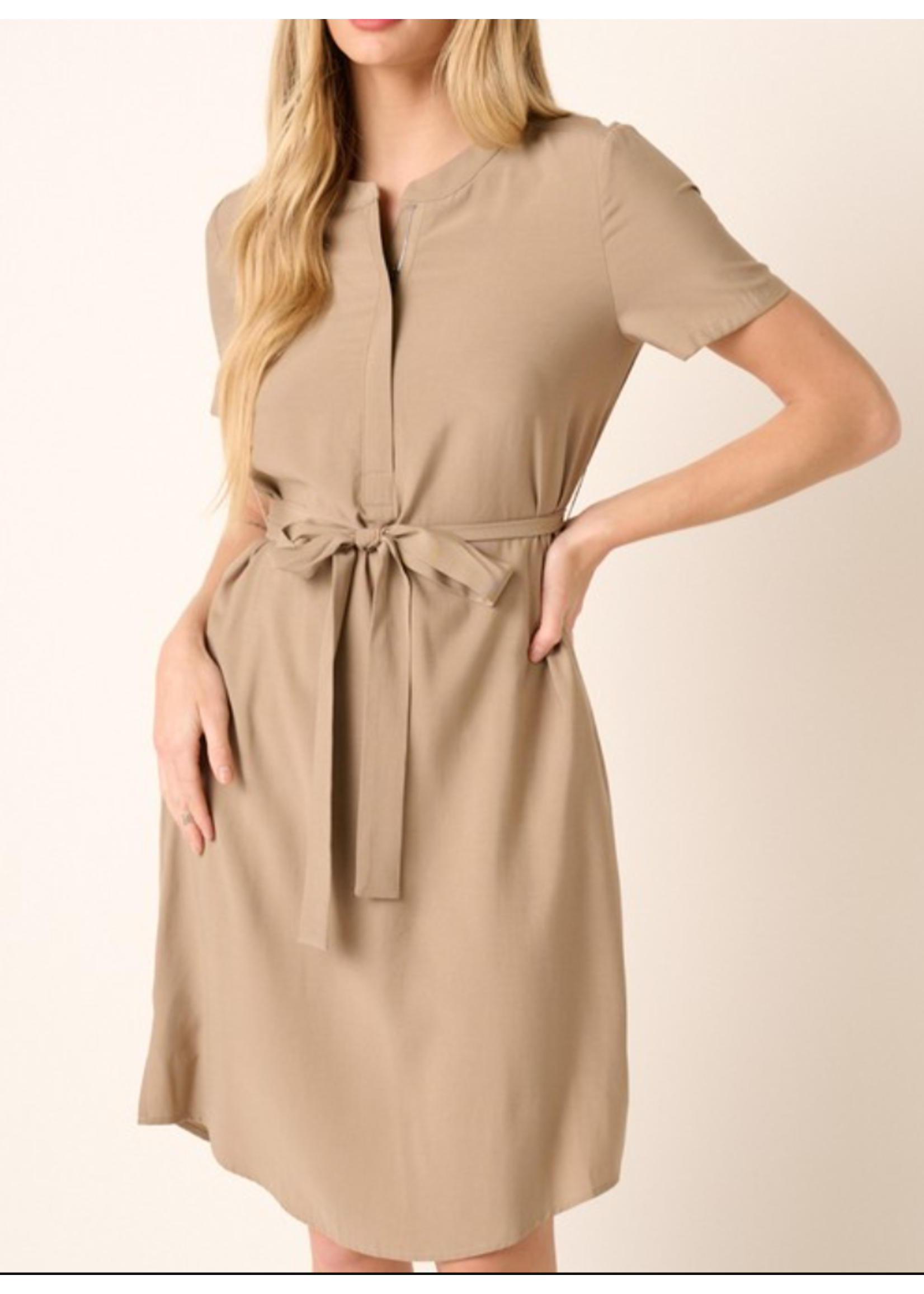 MSM43061 - MANDARIN COLLAR SHORT SLEEVE BELTED SHIRT DRESS