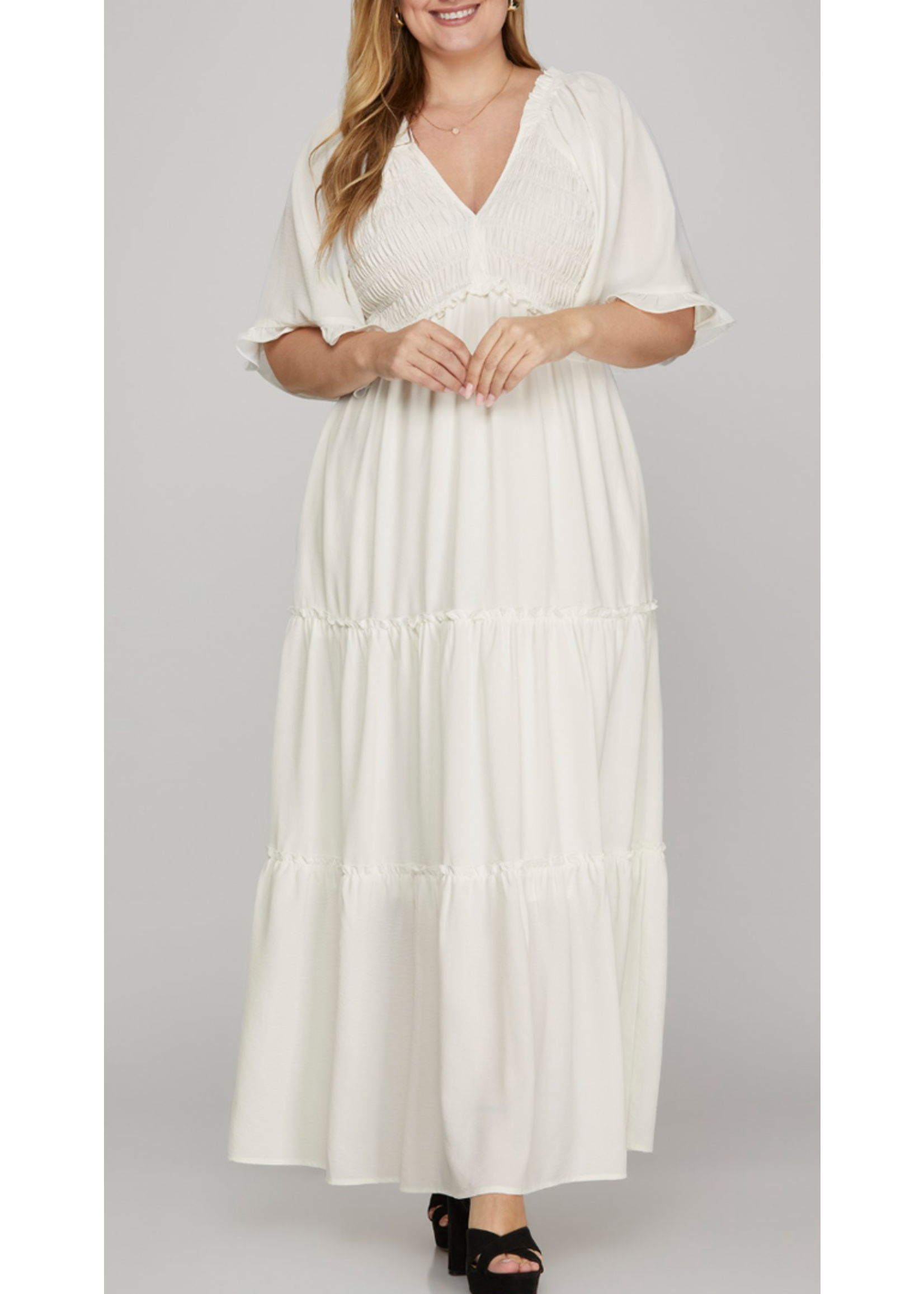 SSPSY8635 - PLUS - FLUTTER BELL SLEEVE SMOCKED TIERED MAXI DRESS WITH POCKETS