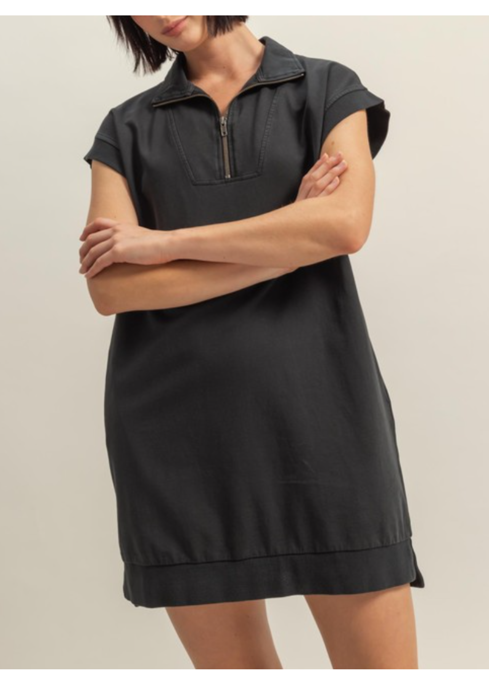 HFDZ25C300  -  Zip Up Mock Neck Shift Dress
