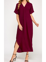 2HD4105 - SOLID MAXI DRESS W VNECK AND FRONT PLEAT DETAIL