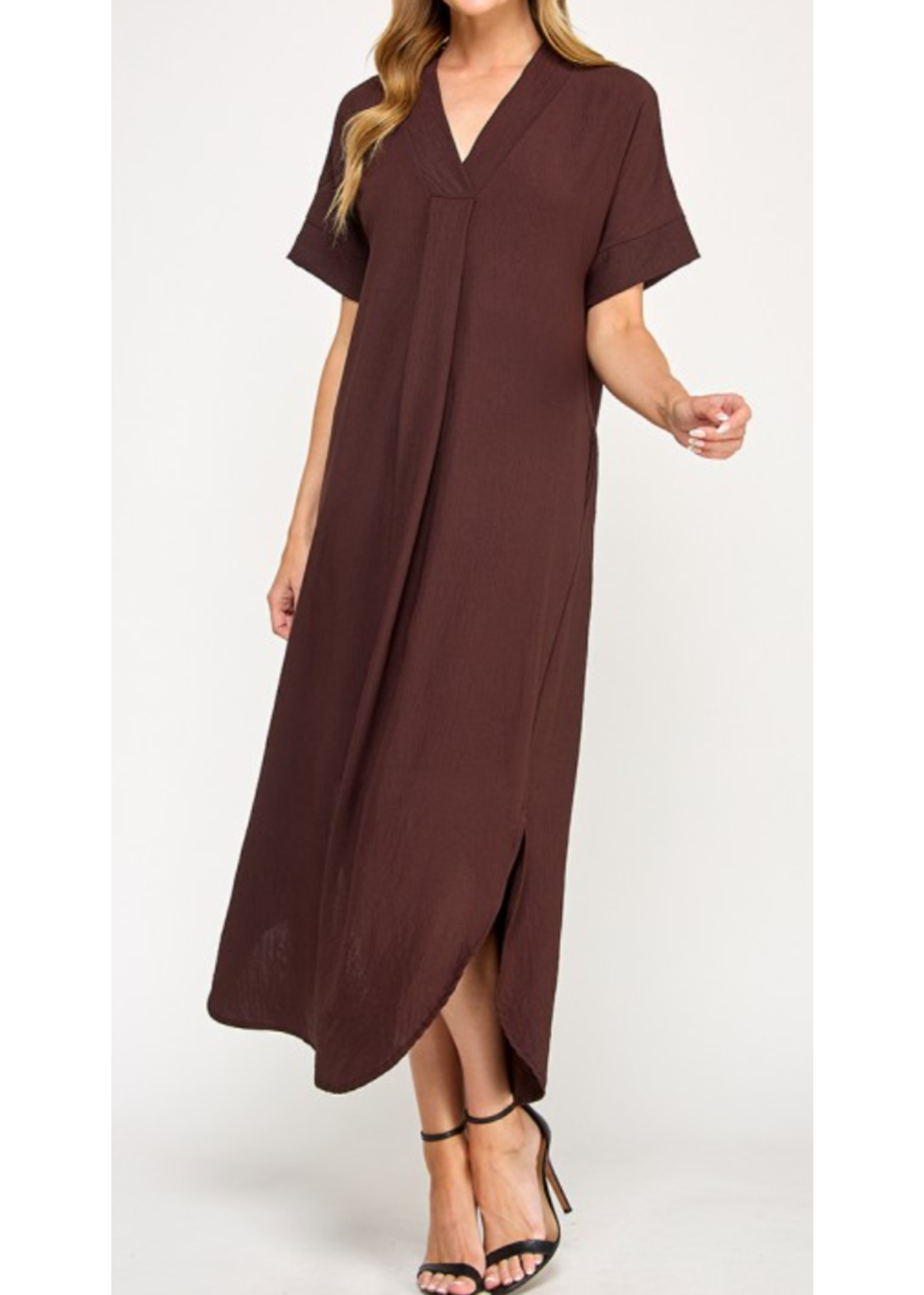 2HD4105 - SOLID MAXI DRESS W VNECK AND FRONT PLEAT DETAIL