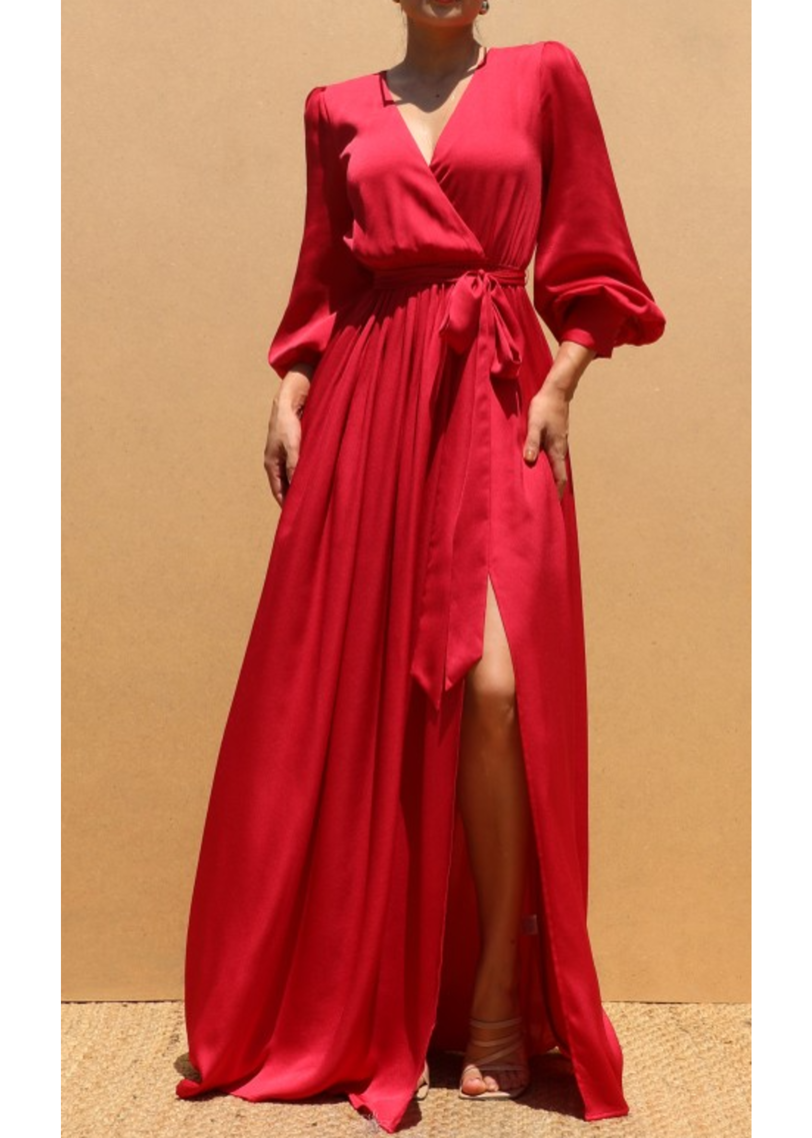 DDDD7536 - V Neck Satin Puff Sleeved Gown