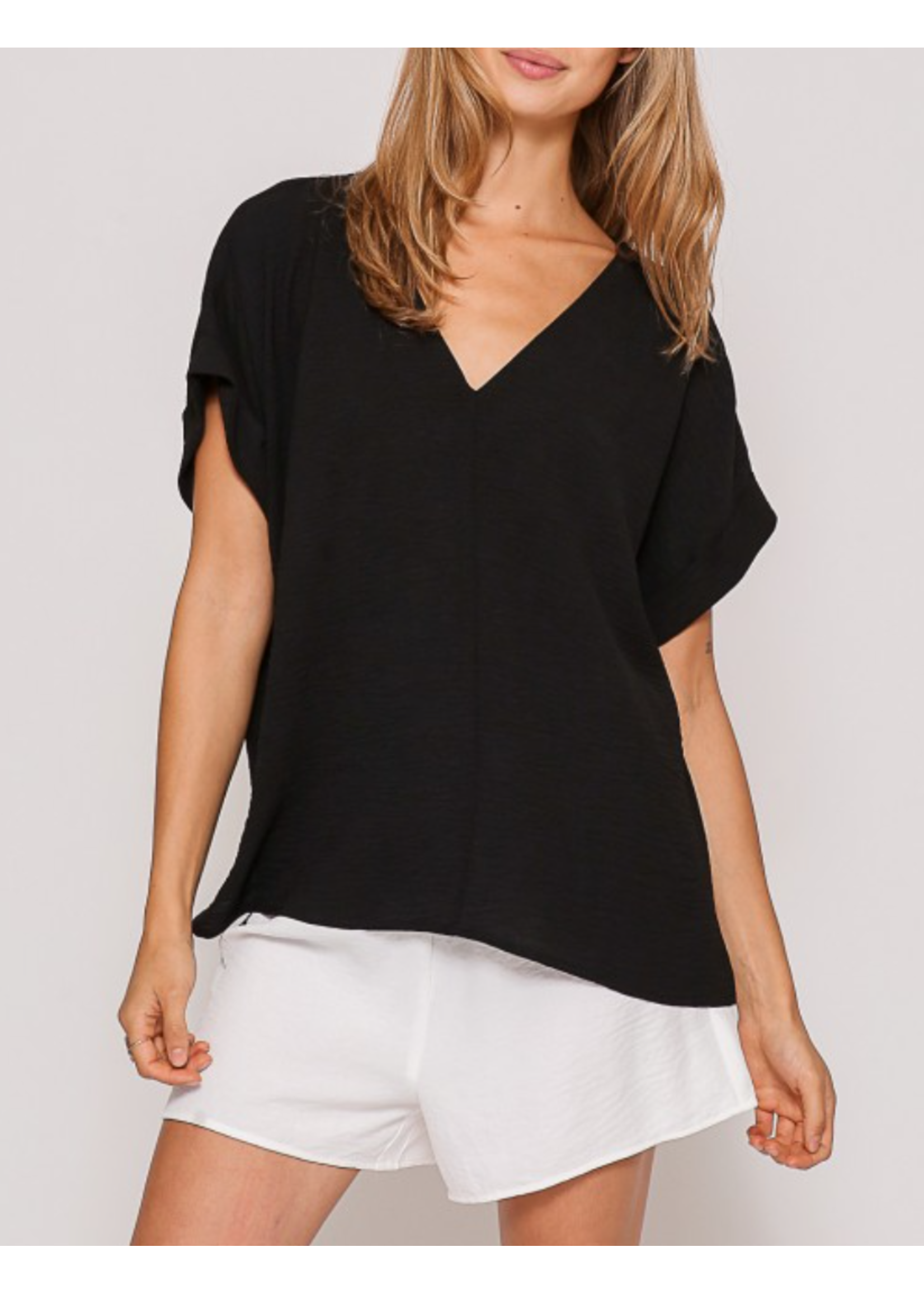 TMWN10948 - VNECK AIRFLOW BLOUSE