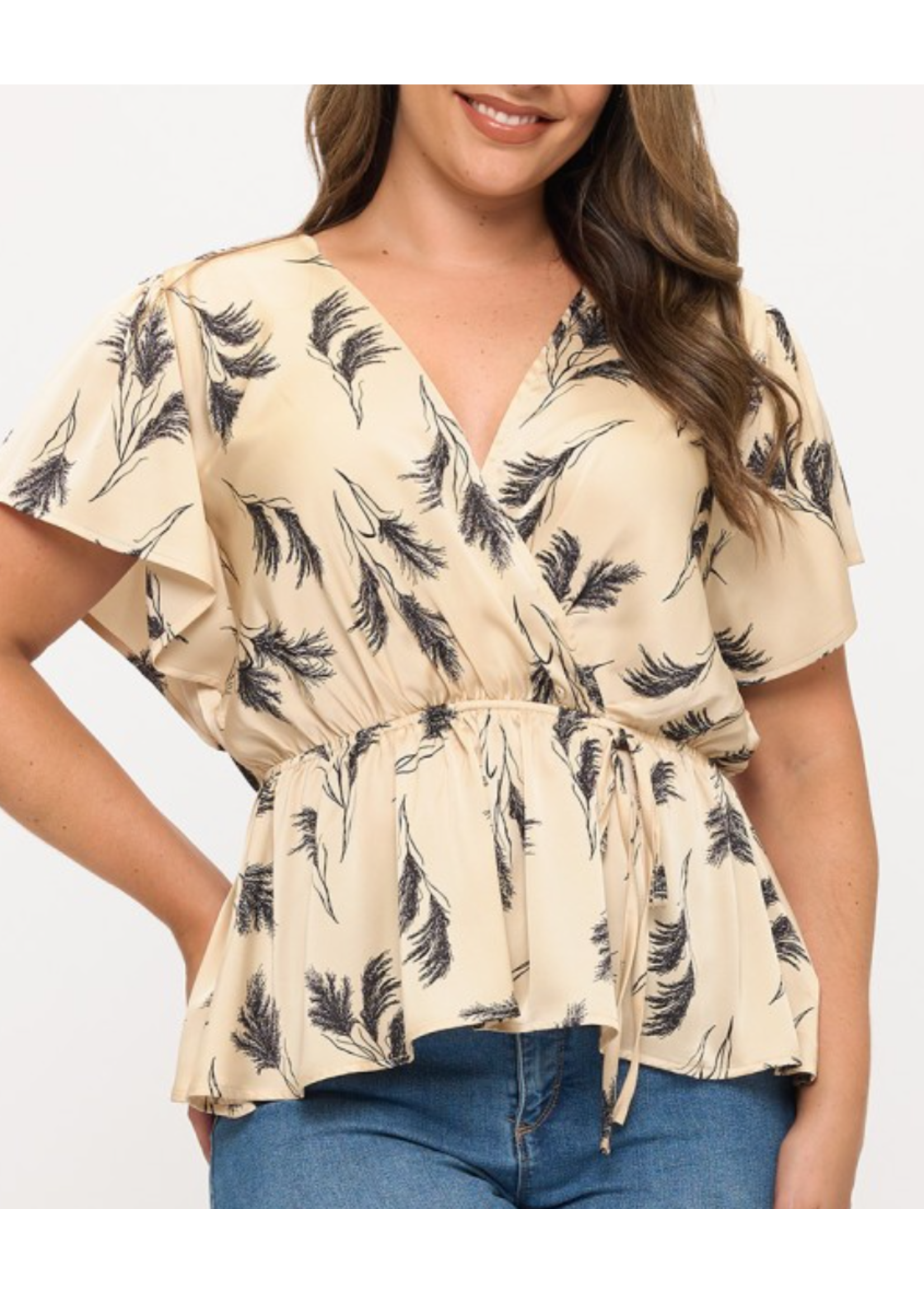 TPIT6466 - Plus Printed Short Flutter Sleeve Top