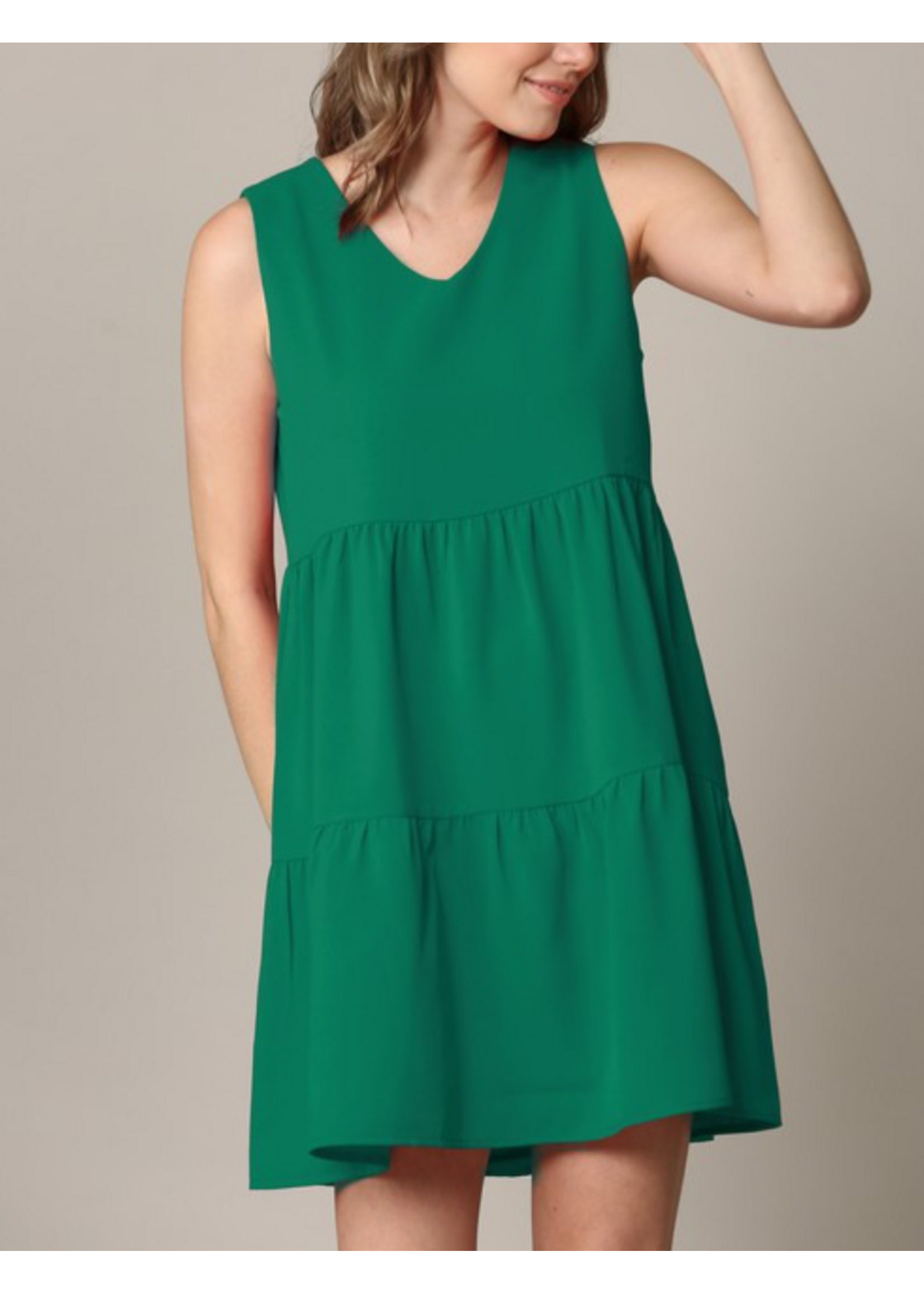 MJWDR2357 - SLEEVELESS TUNIC W VNECK