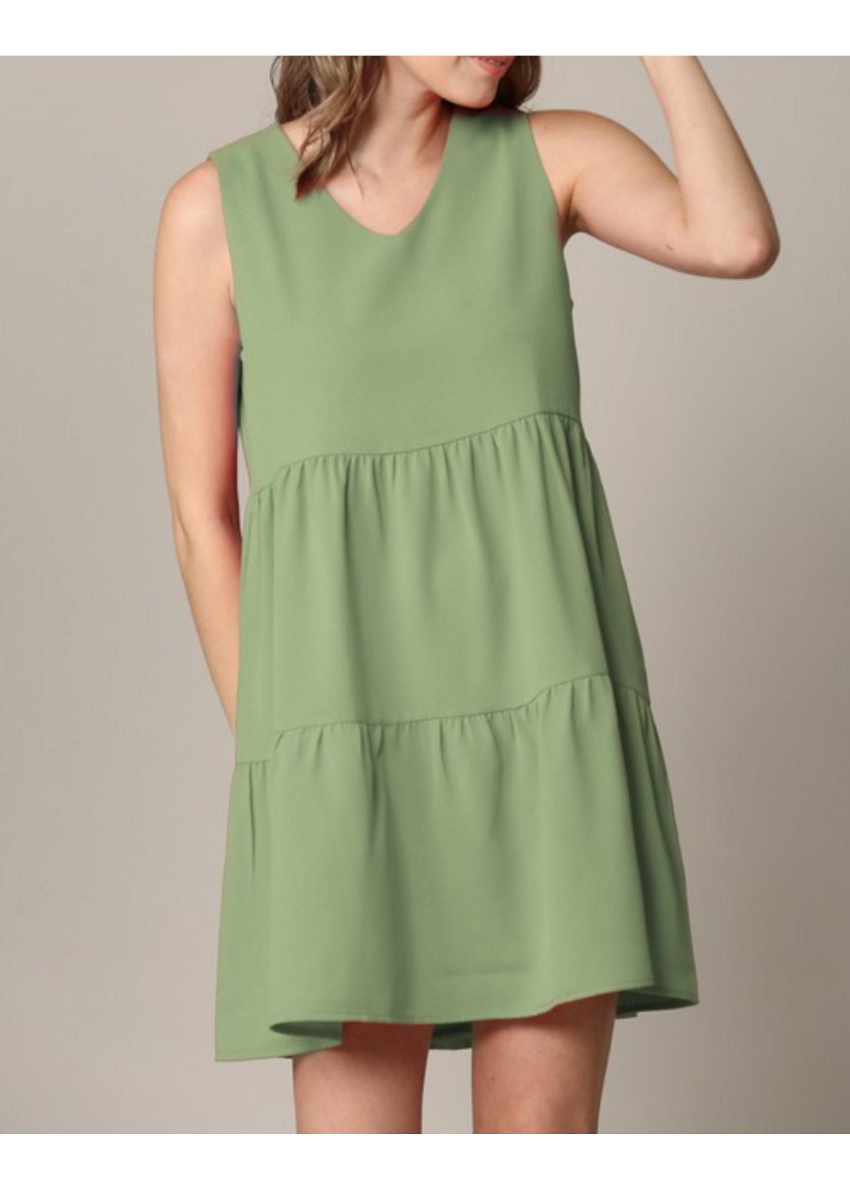 MJWDR2357 - SLEEVELESS TUNIC W VNECK