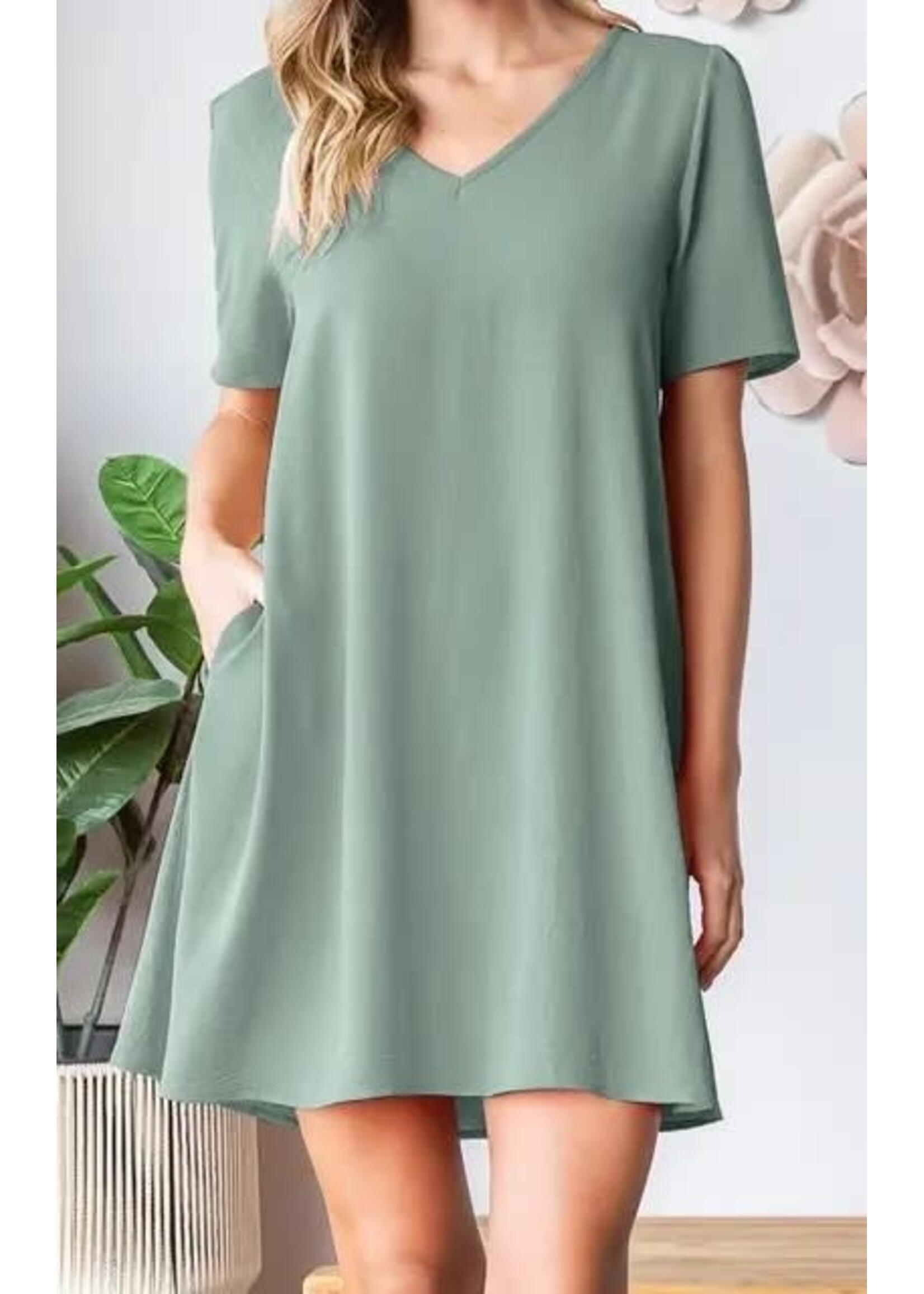 HMED6880-10 PLUS SHORT SLEEVE SOLID AIRFLOW MINI DRESS