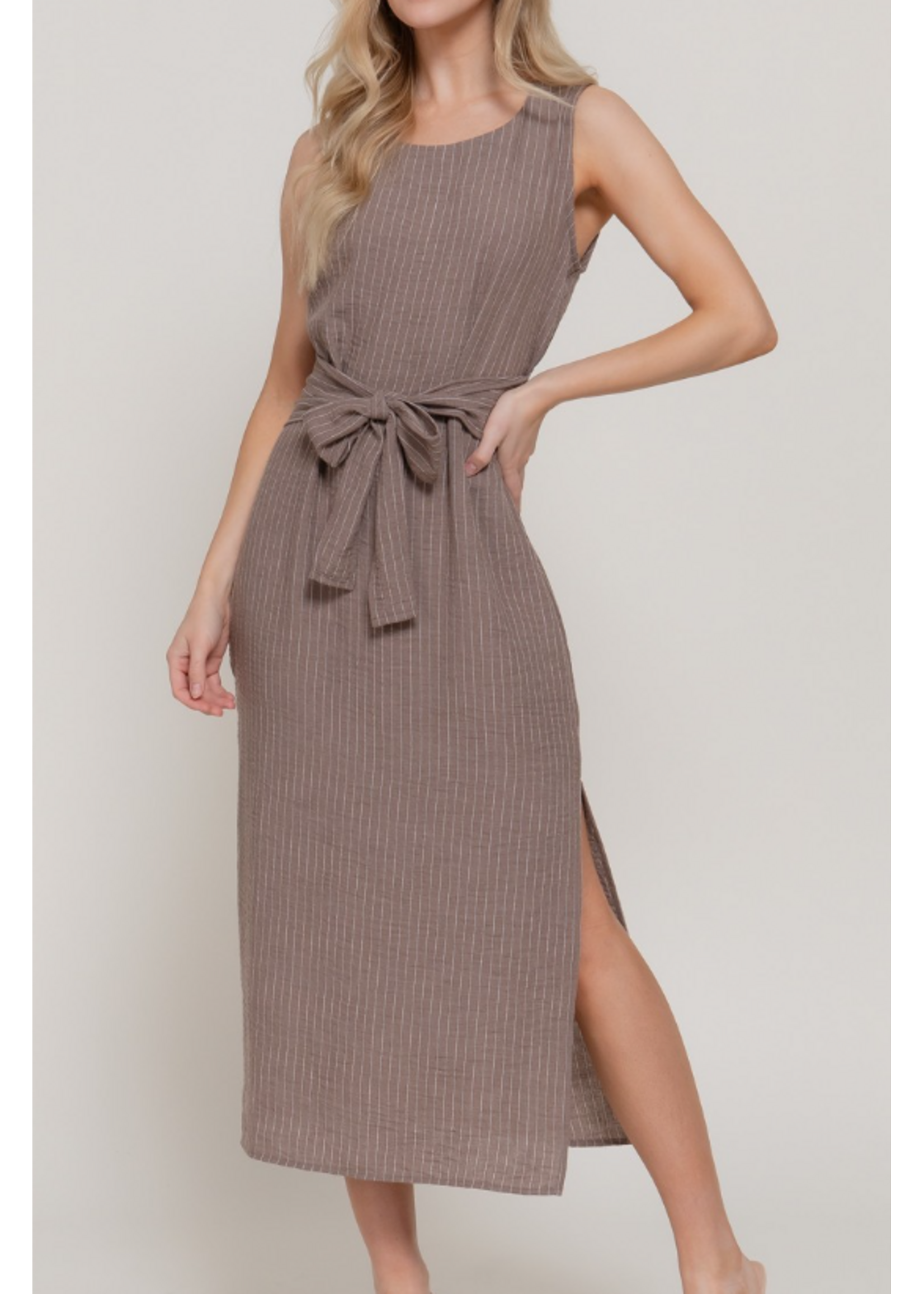 APD14304 -Sleeveless StripeD Linen Midi Dress