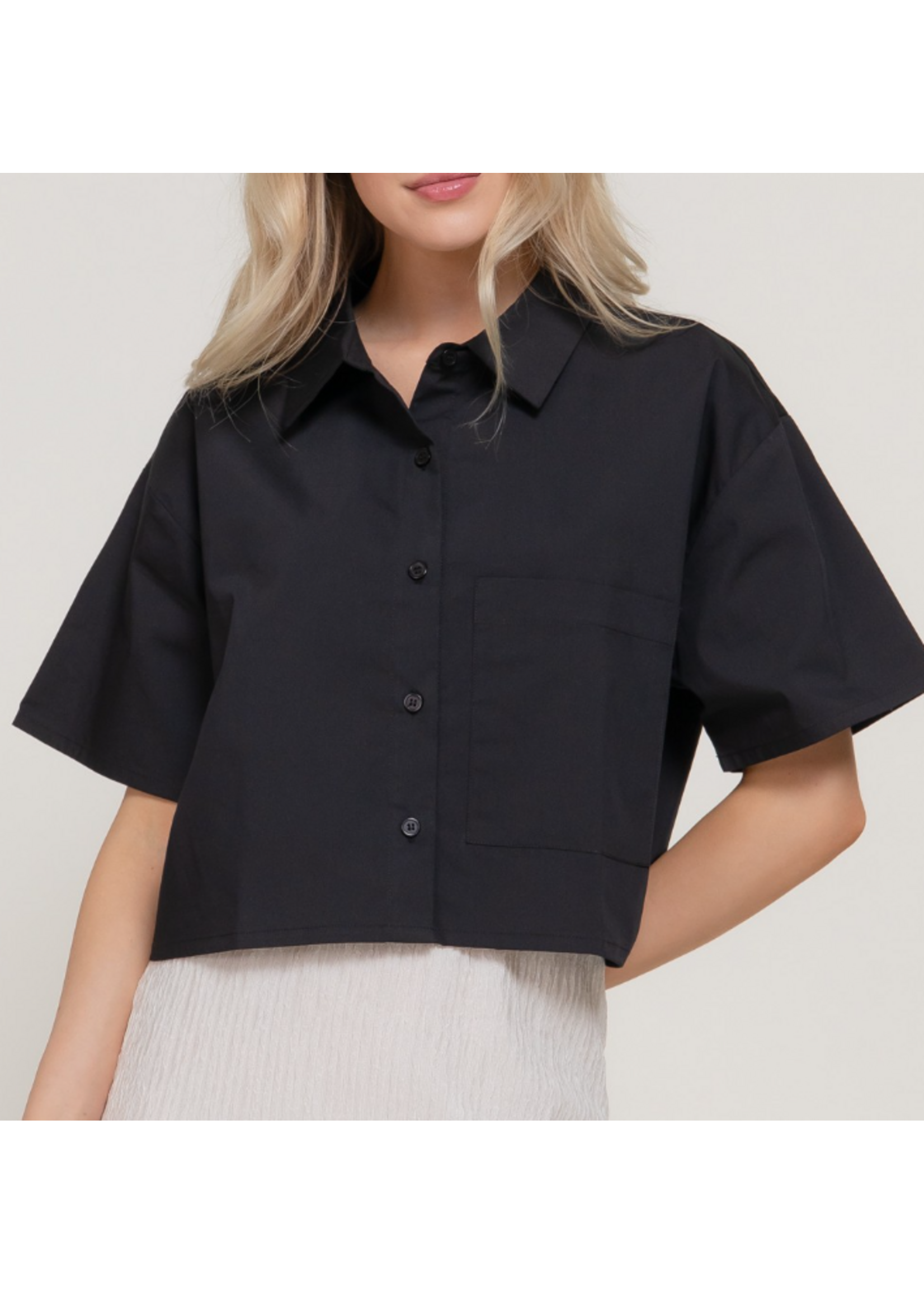 APT15004 - SHORT SLEEVE BOXY WOVEN TOP