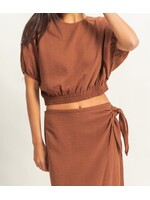 HFDZ25C337 - CRINKLE WOVEN ELASTIC HEM CROP TOP