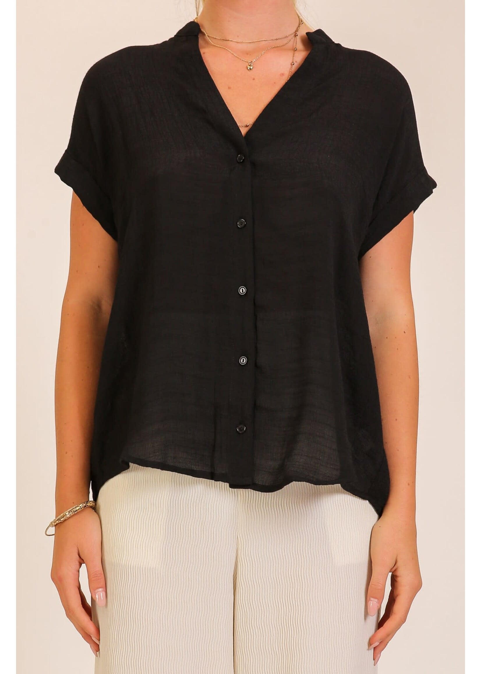 TMWN9962 - TEXTURED GAUZE VNECK, FRONT BUTTON, ROLLED CUFF  SHORT SLEEVE TOP