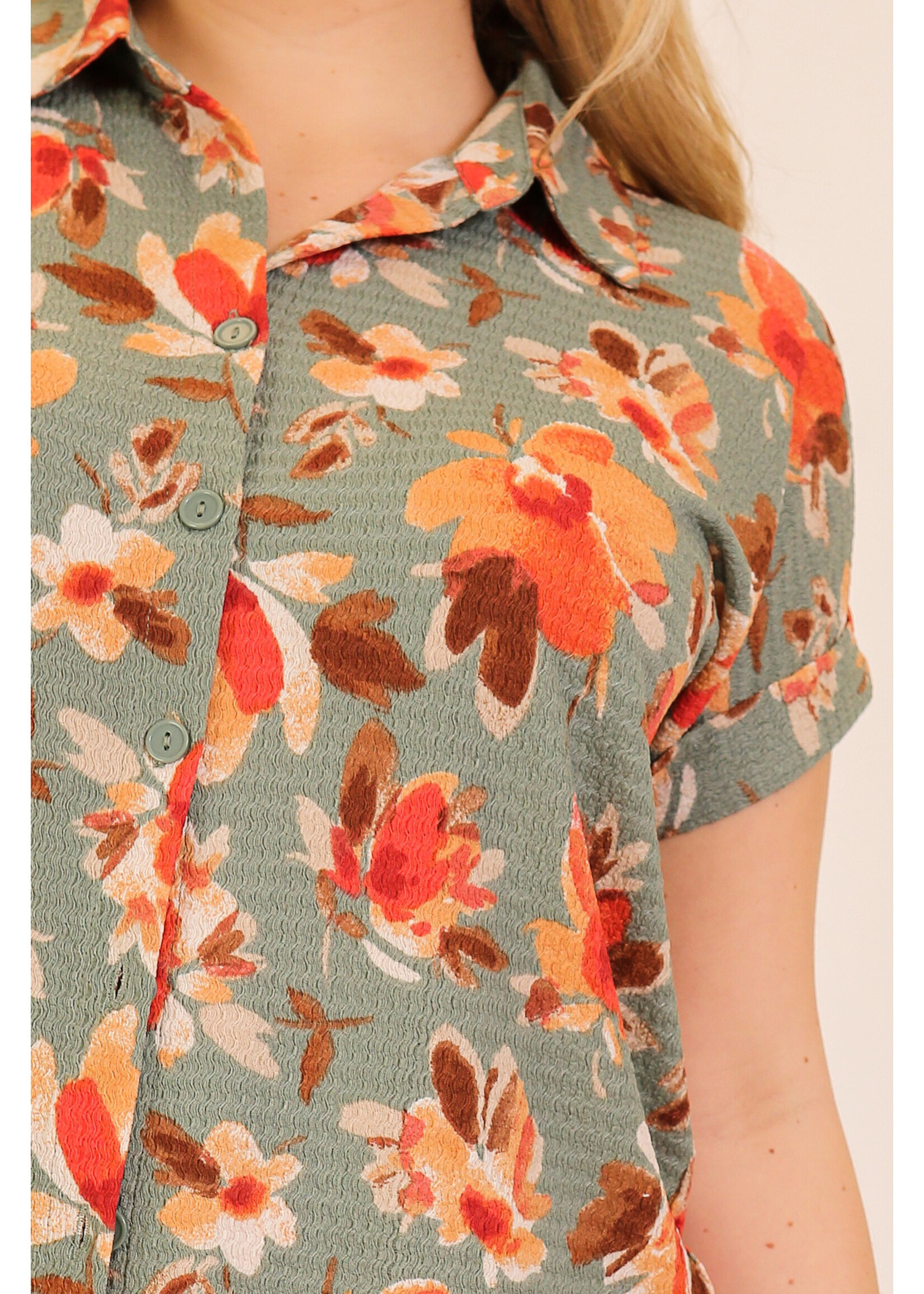TMWN11491XF55 - PLUS FLORAL BUTTON FRONT TOP