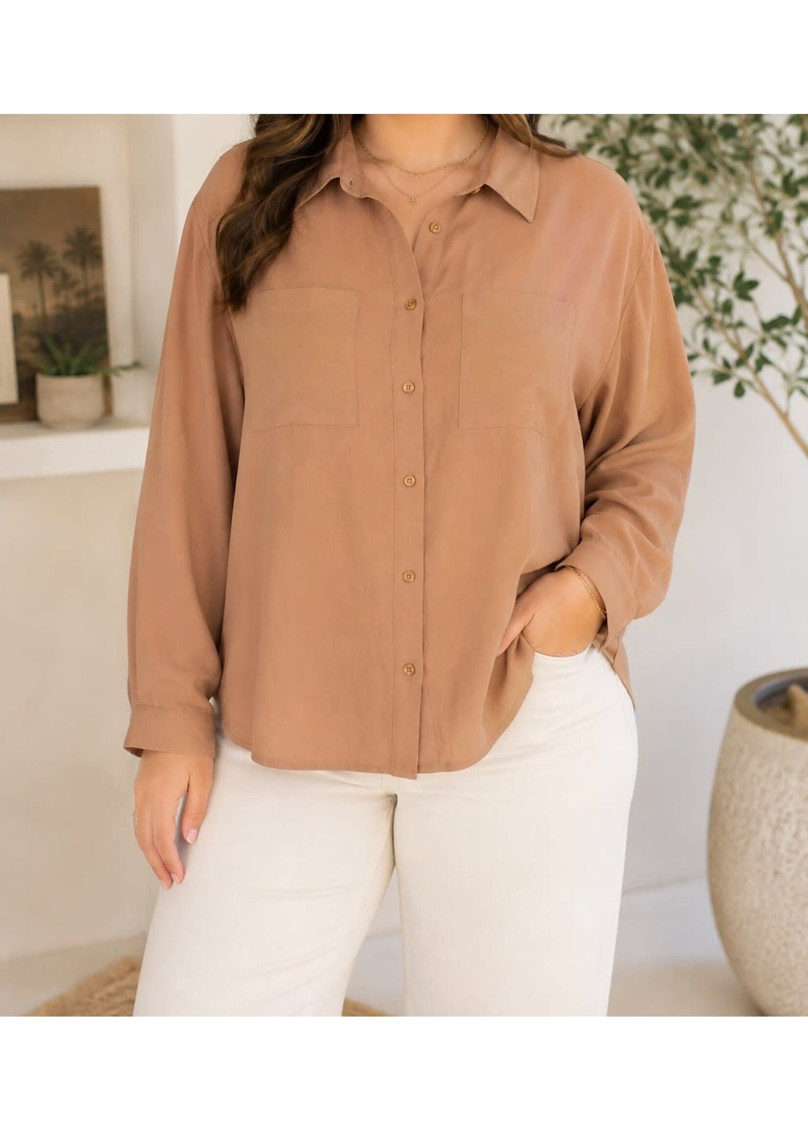 AVB51504W - CLASSIC COLLARED BUTTON FRONT LONG SLEEVE TOP