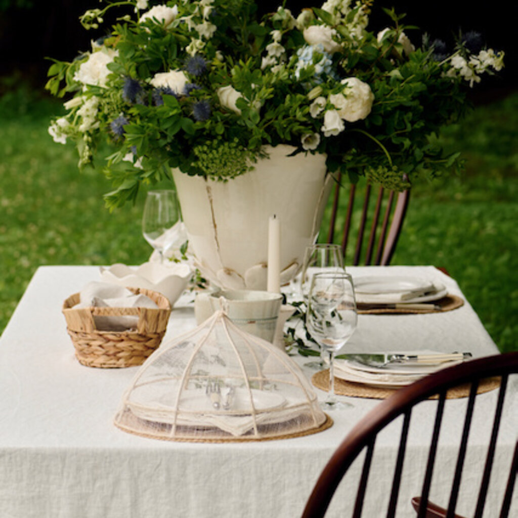 Chelsea Linen Tablecloth Collection