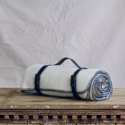 Lustou Ivory Throw - Ebony Stitch