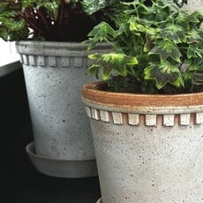 Honeychurch Coventry Terracotta Pot w/ Saucer