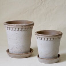 Honeychurch Coventry Terracotta Pot w/ Saucer