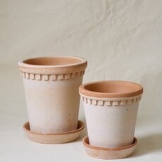 Honeychurch Coventry Terracotta Pot w/ Saucer