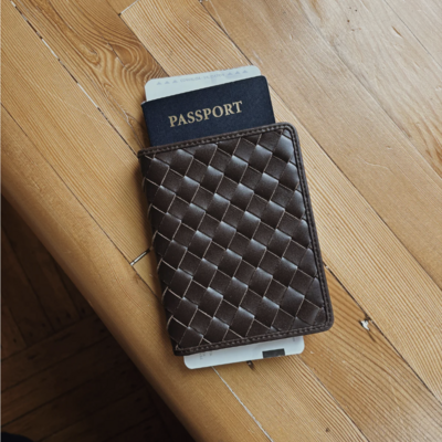 Este Passport Holder