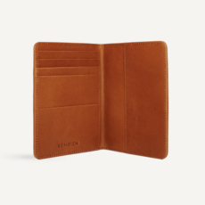 Este Passport Holder