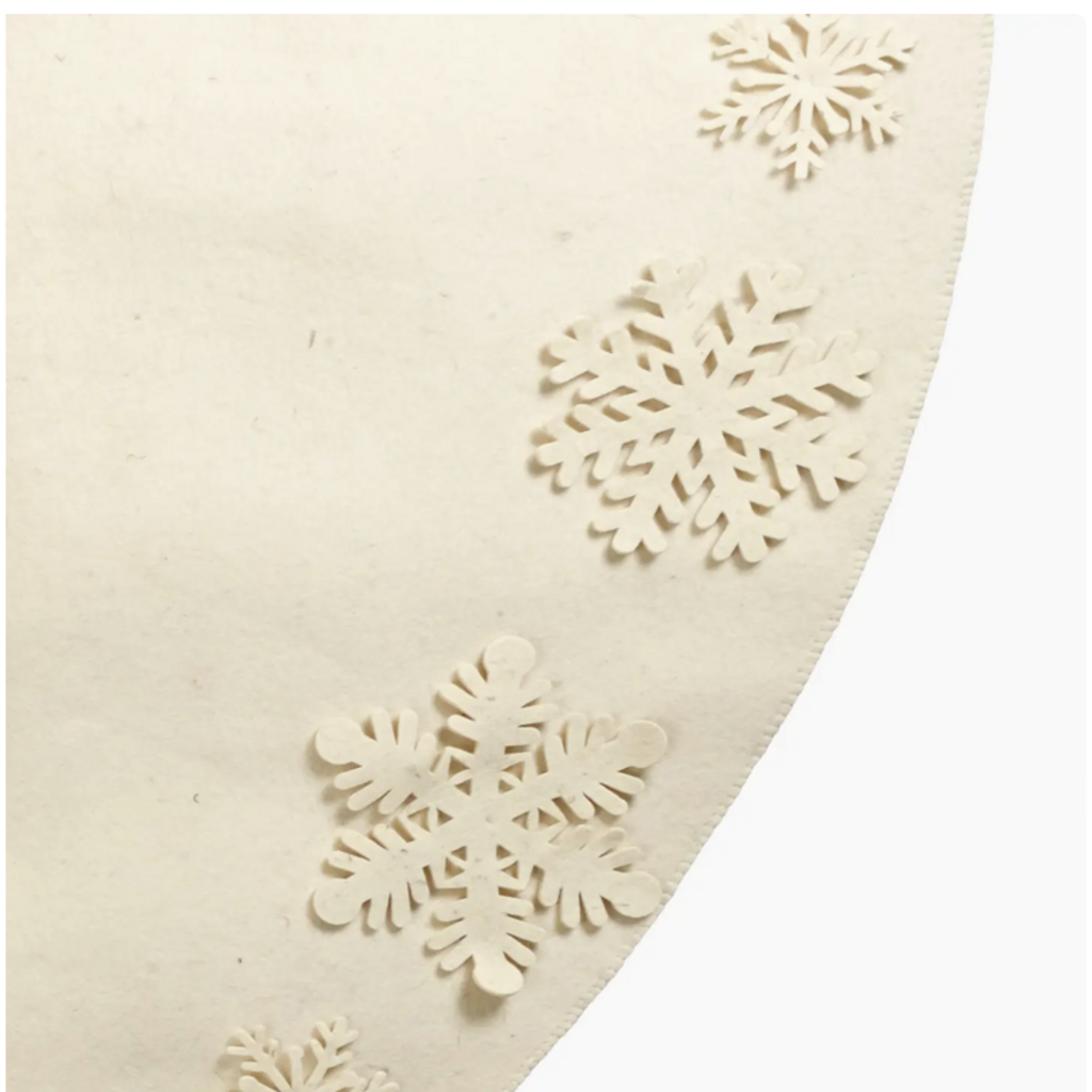Snowflakes on Cream Tree Skirt - 60"