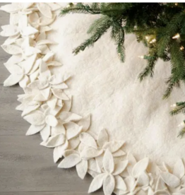 Tree Skirt - Overlapping Flowers / Ivory/ 64"
