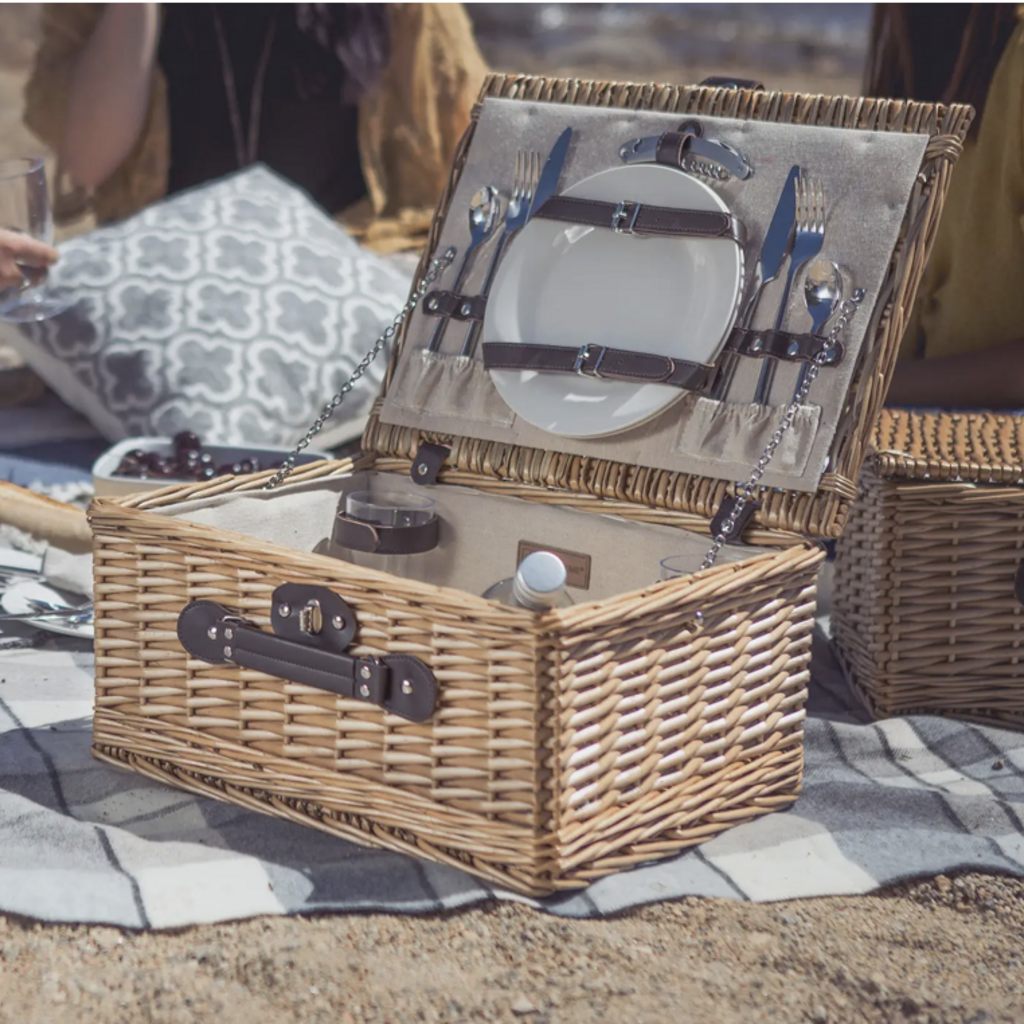 Classic Picnic Basket