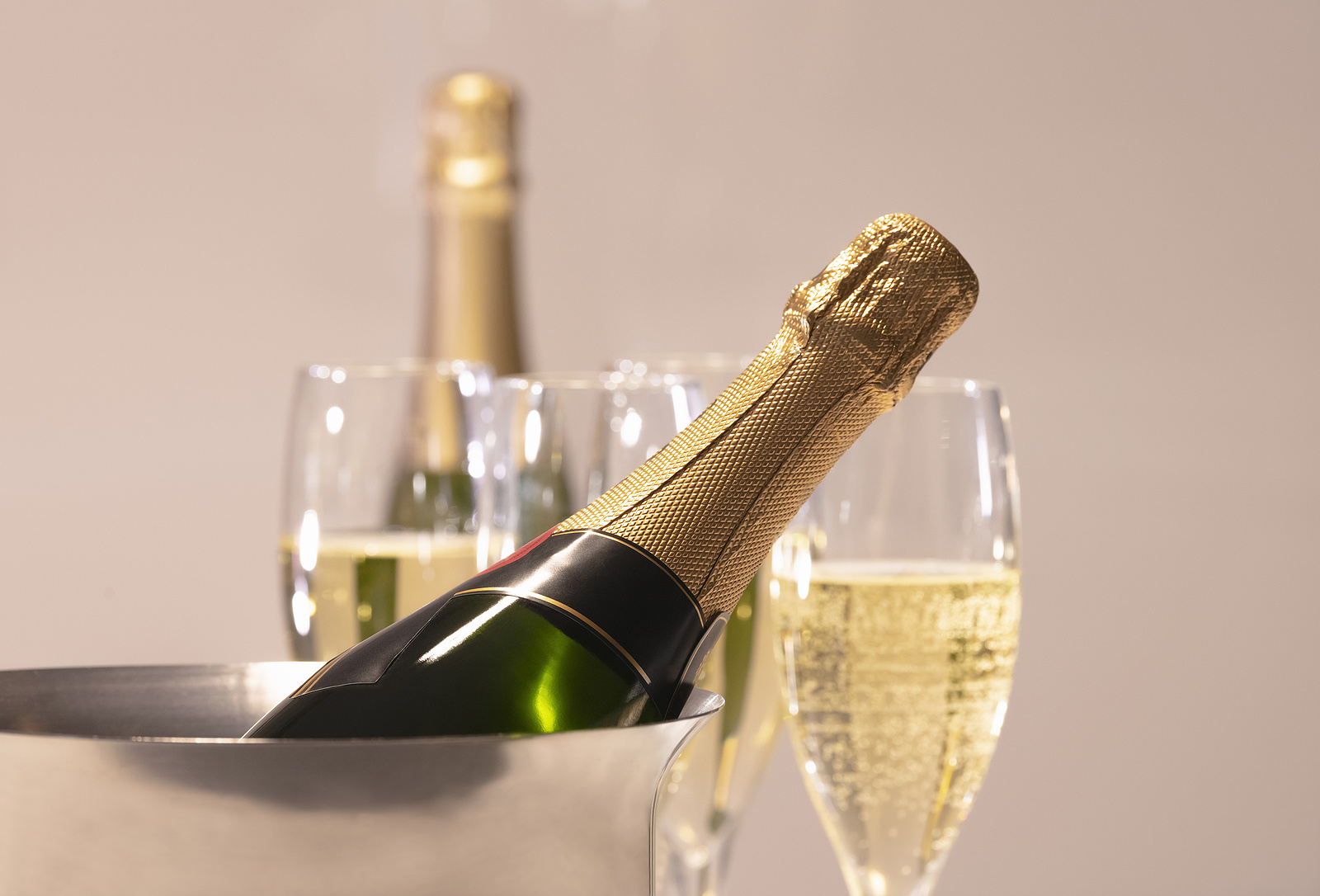 What to Pair with Champagne DCanter