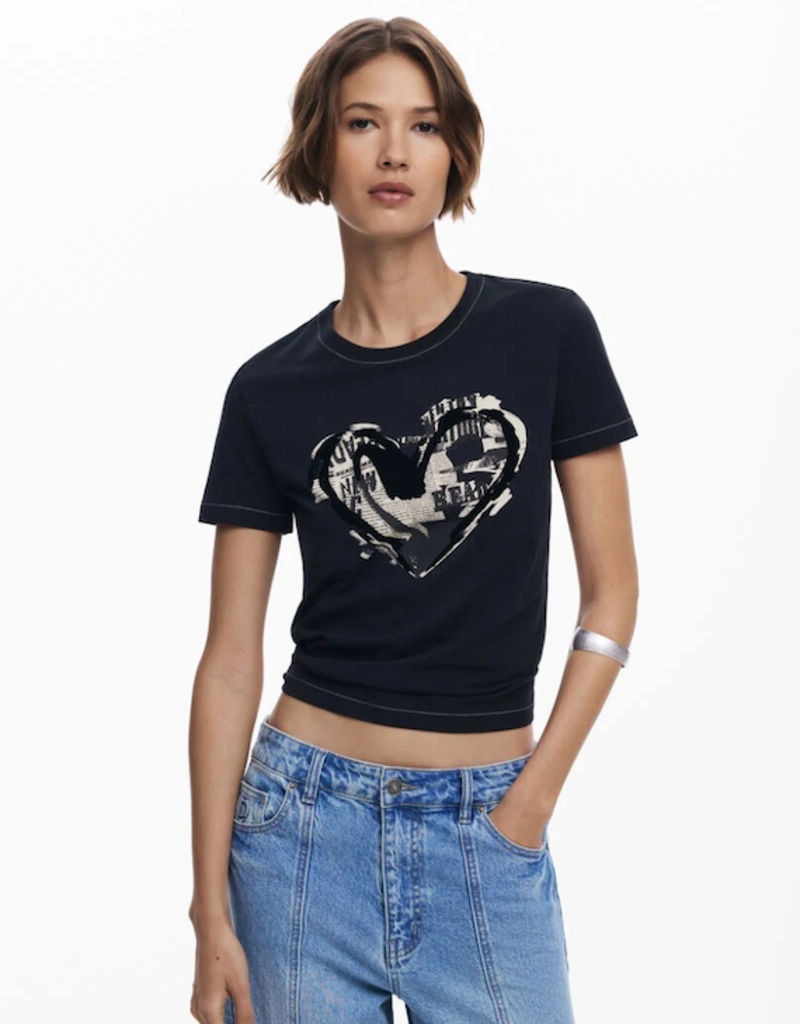 LETTER CORE Heart T-Shirt